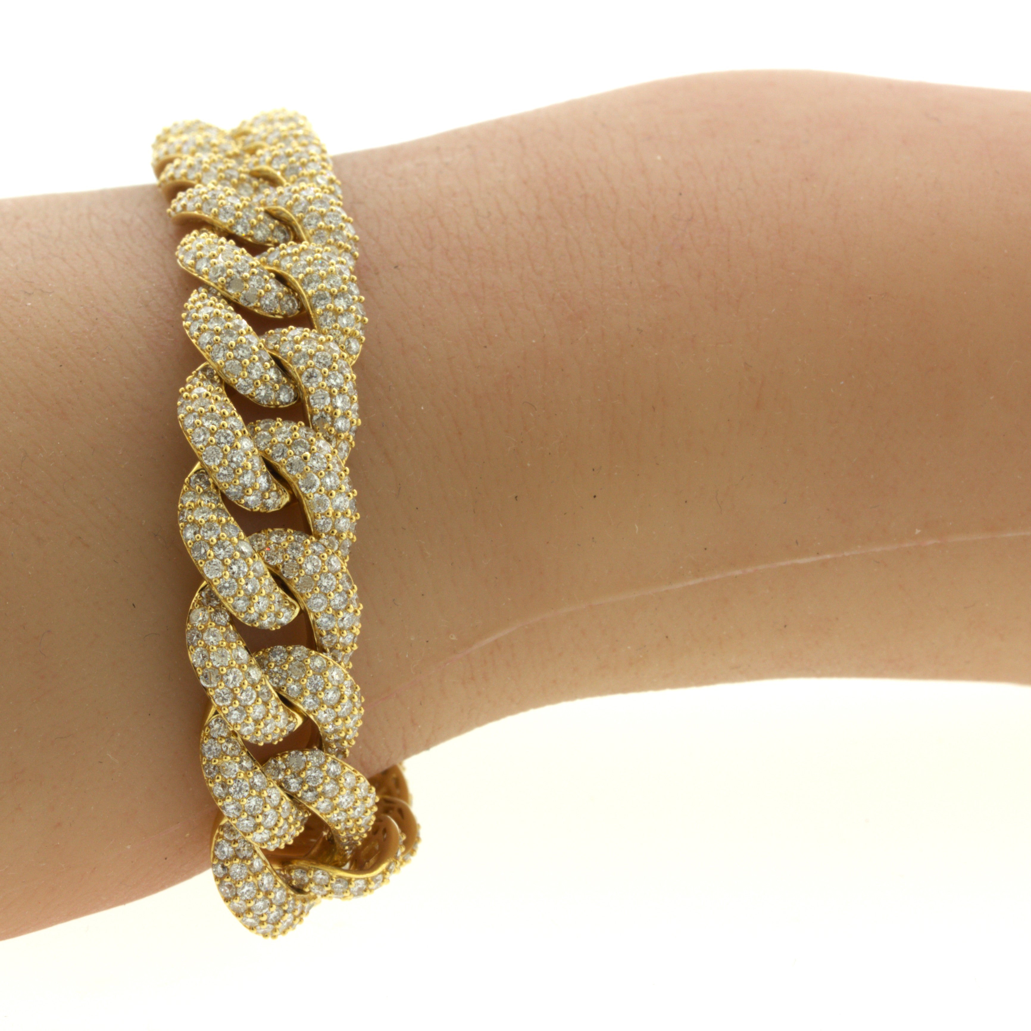9.57 Carat Diamond Pave 18k Yellow Gold Link Bracelet