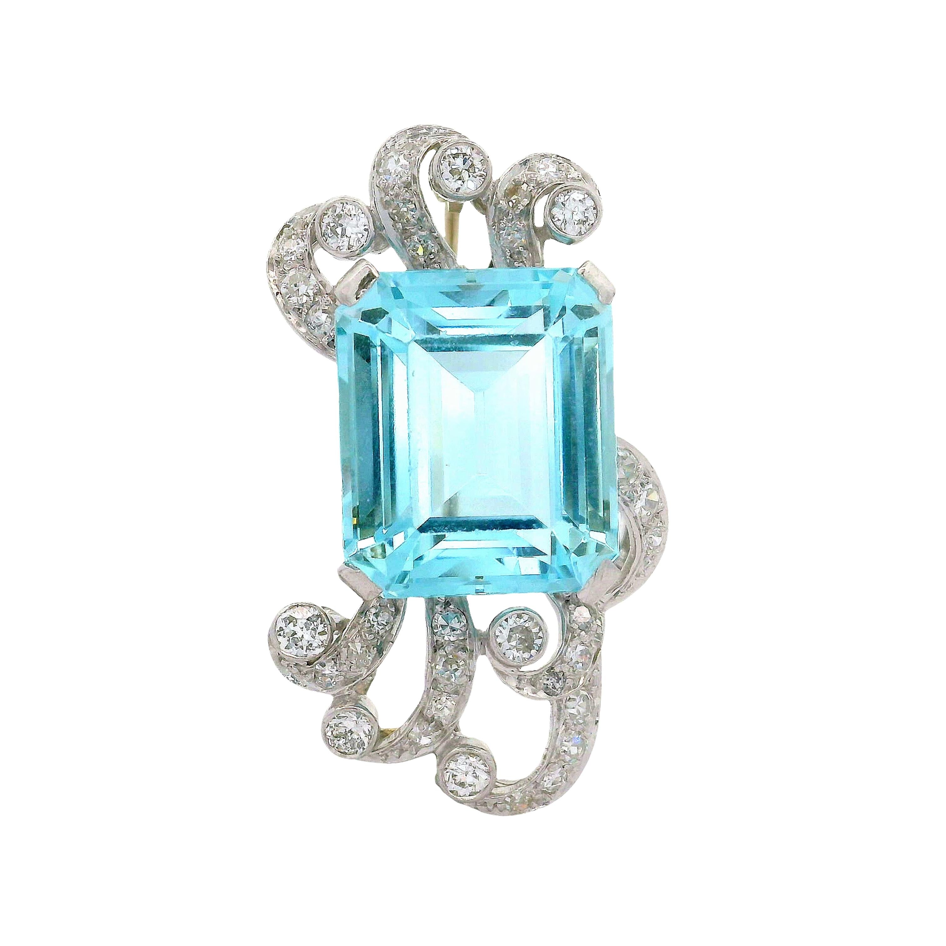 Retro 14.00 Carat Aquamarine Diamond Platinum 14K Gold Brooch