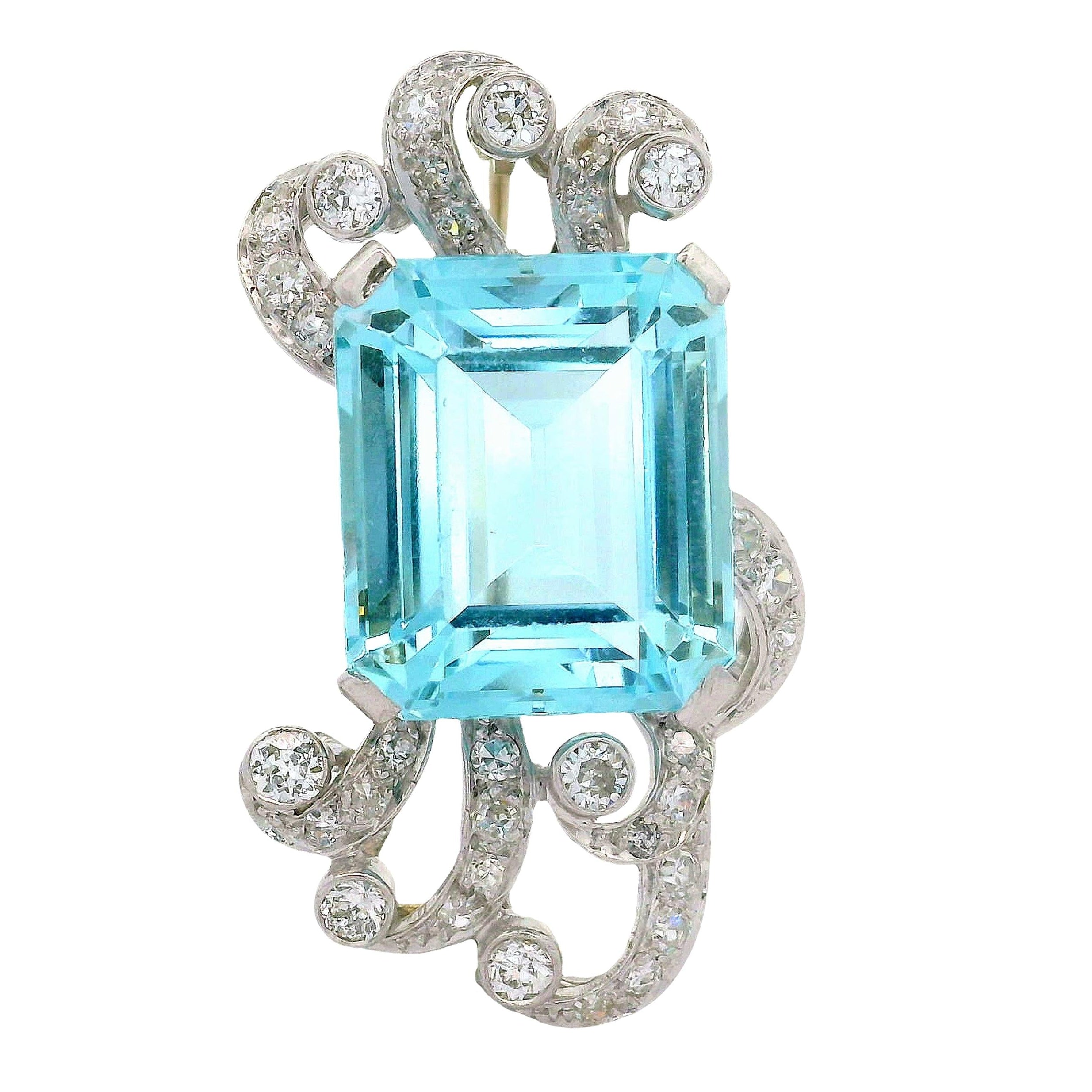 Retro 14.00 Carat Aquamarine Diamond Platinum 14K Gold Brooch