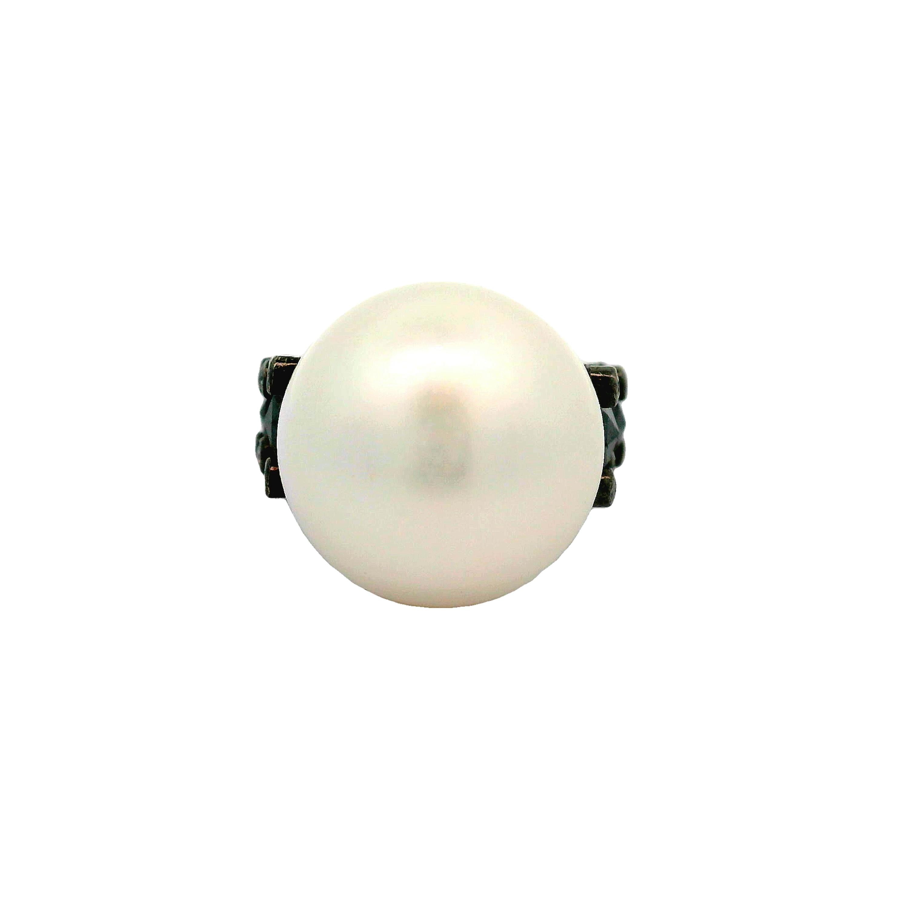 17.5mm South Sea Pearl Black & White Diamond 18k Gold Ring