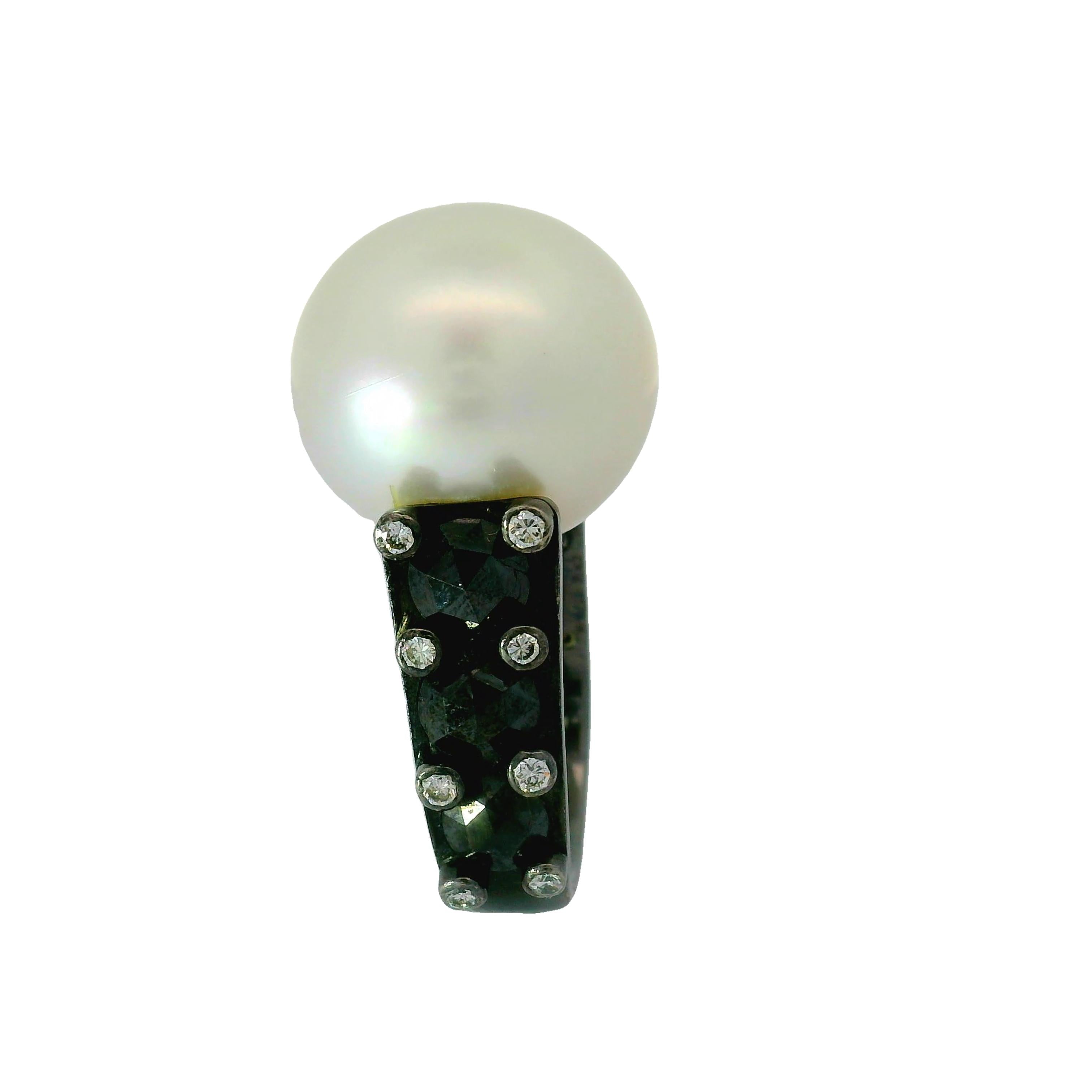 17.5mm South Sea Pearl Black & White Diamond 18k Gold Ring