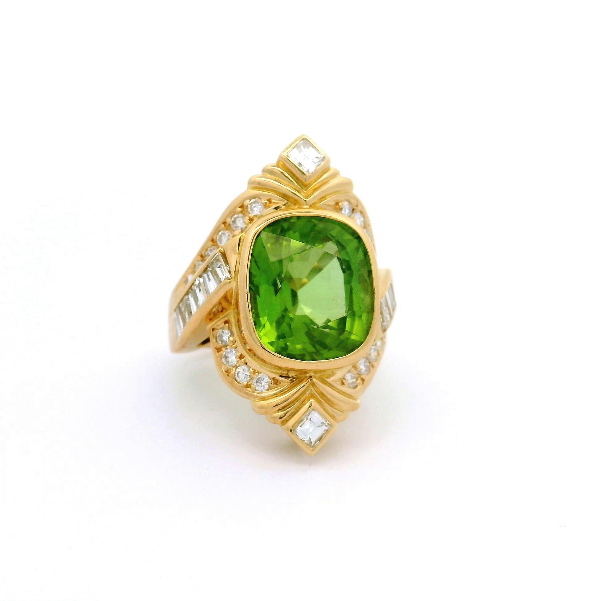 Peridot Diamond 18k Yellow Gold Ring