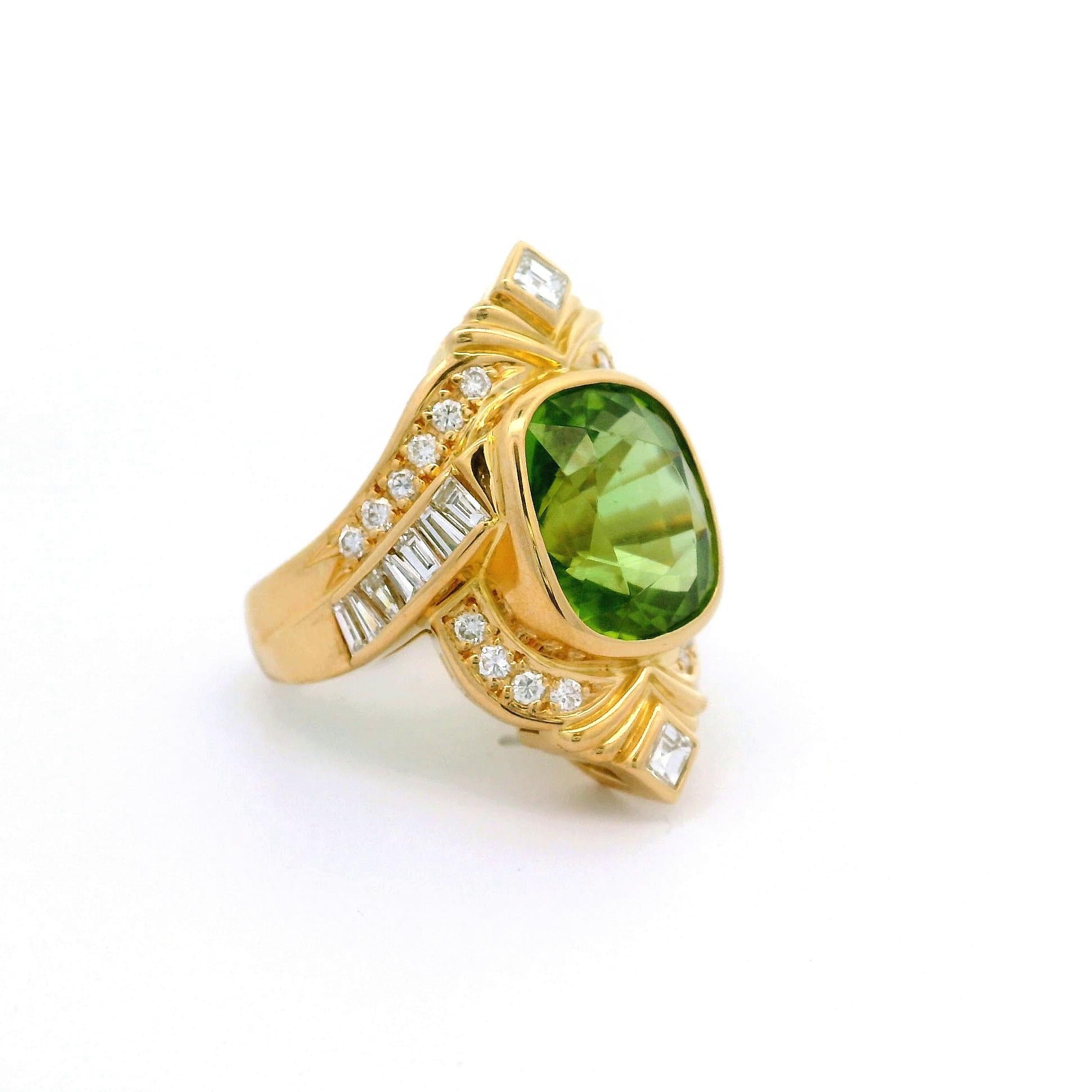 Peridot Diamond 18k Yellow Gold Ring