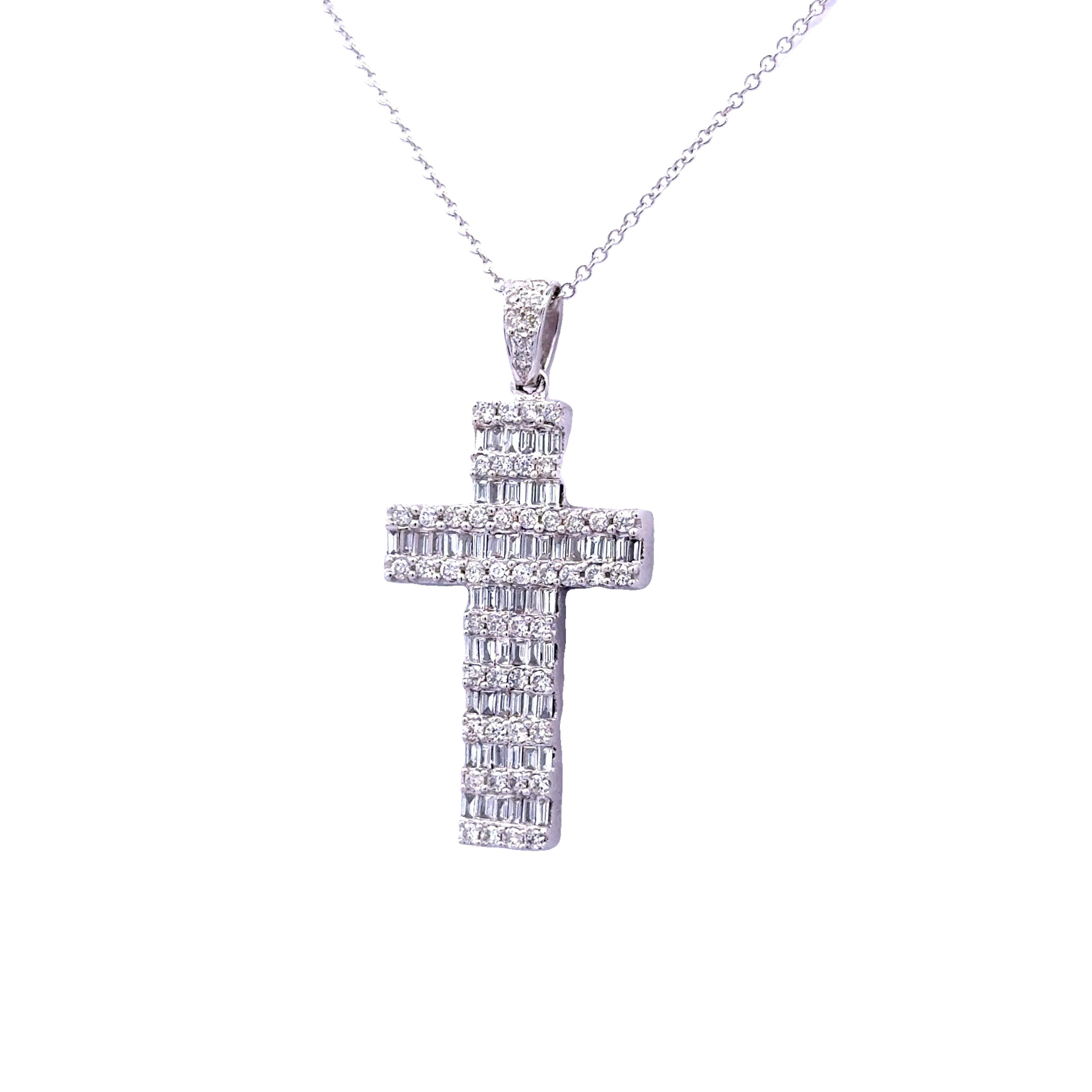18k White Gold Diamond Cross Pendant Necklace