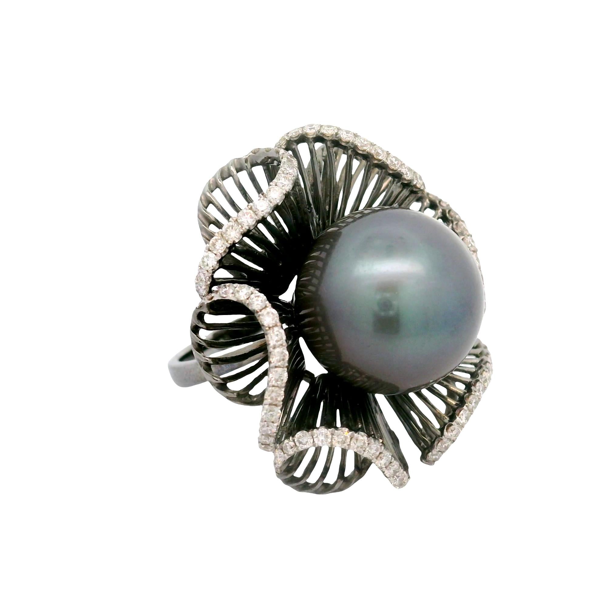 15.5mm Tahitian Pearl Diamond 18K Gold Flower Ring