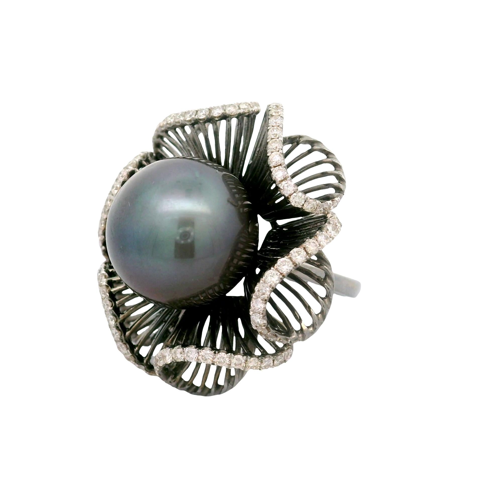 15.5mm Tahitian Pearl Diamond 18K Gold Flower Ring