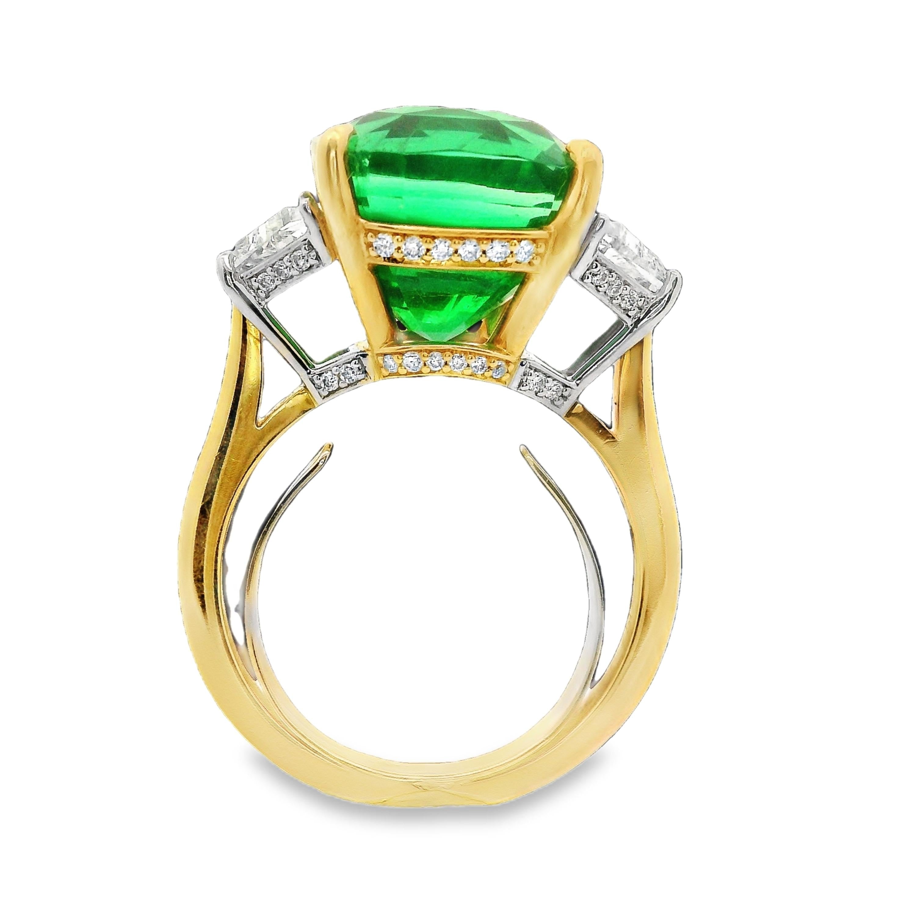 Exceptional 12.55 Carat Tsavorite Garnet Diamond Gold Ring
