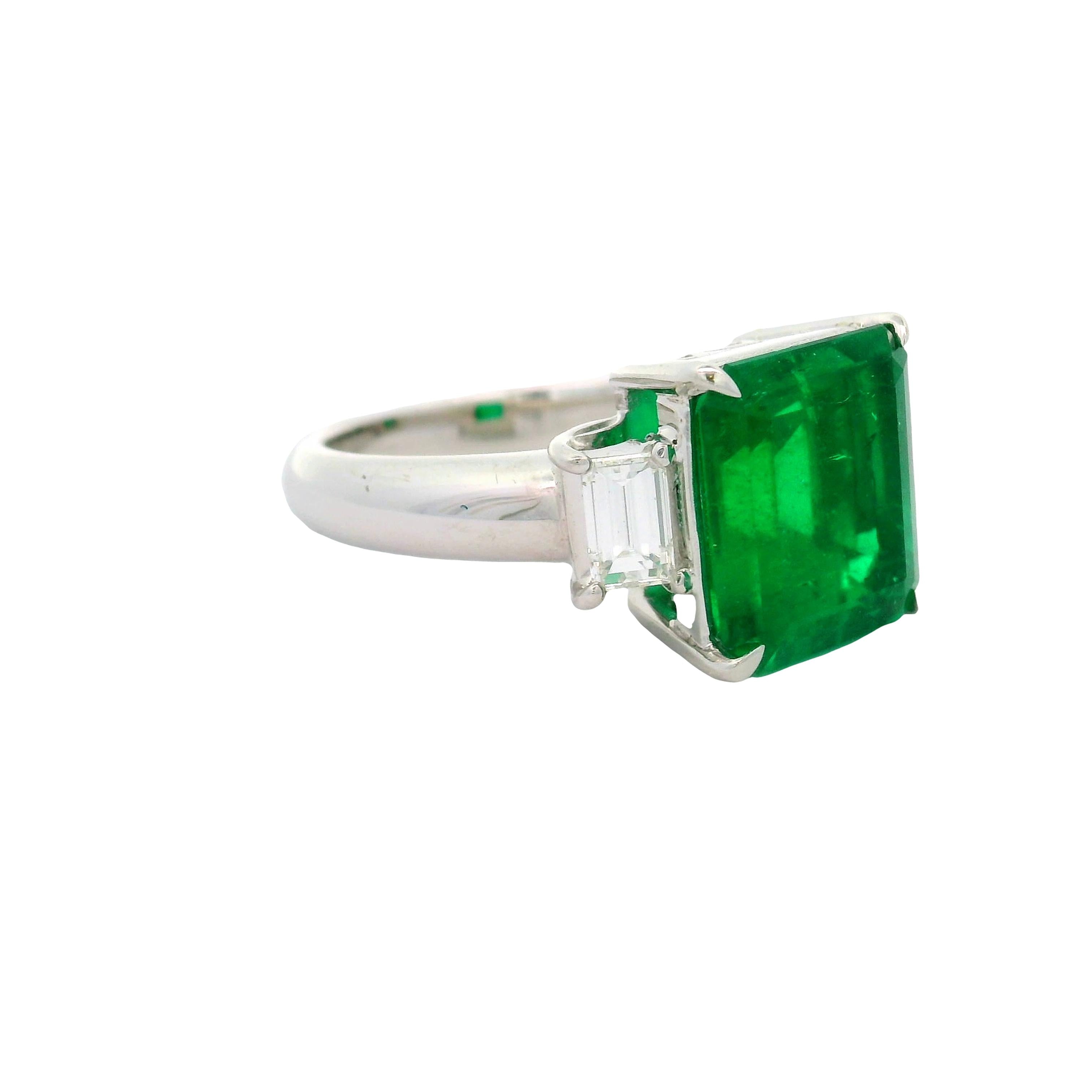 Superb 4.80 Carat “Old-Mine” Columbian Emerald Diamond Platinum Ring, GRS Cert