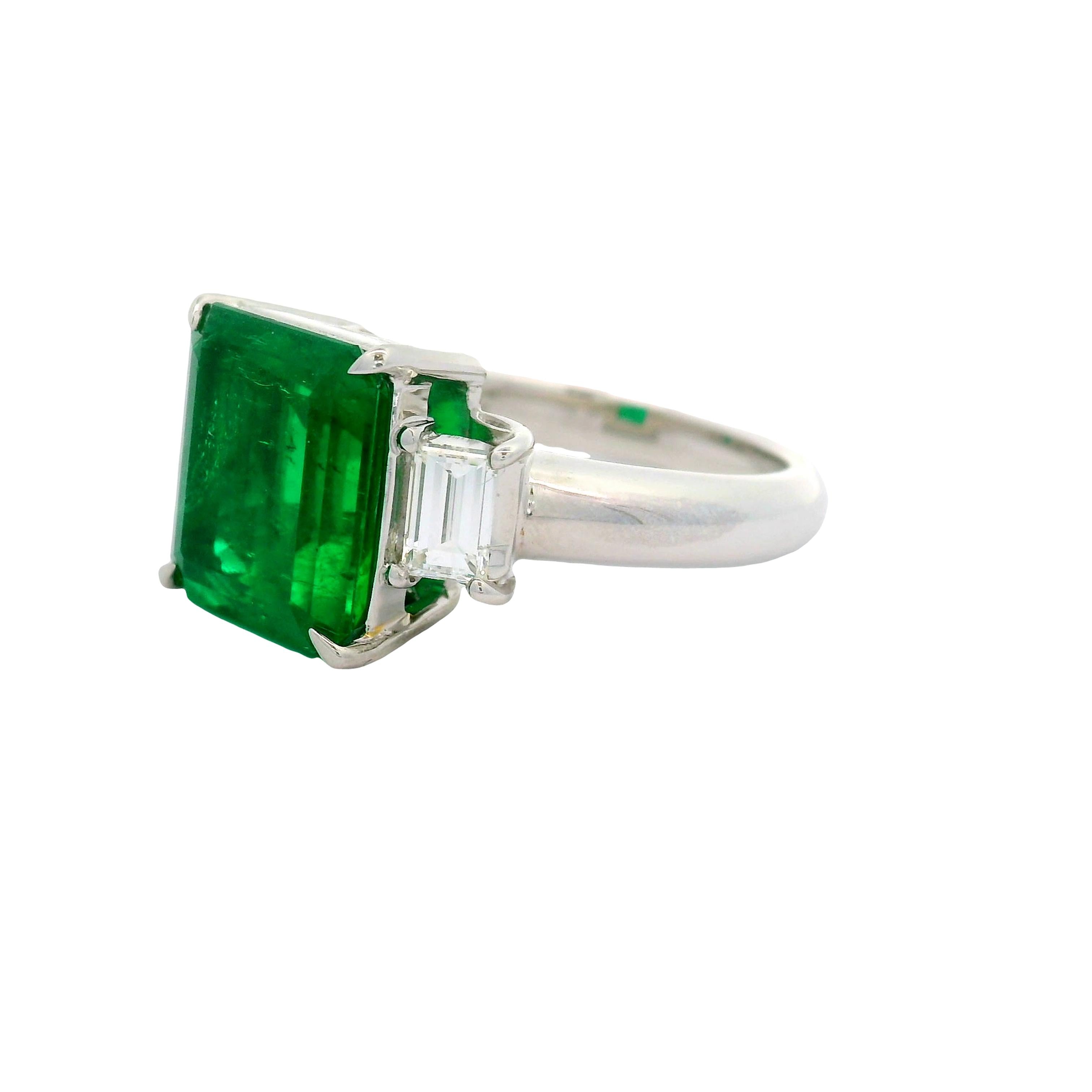 Superb 4.80 Carat “Old-Mine” Columbian Emerald Diamond Platinum Ring, GRS Cert