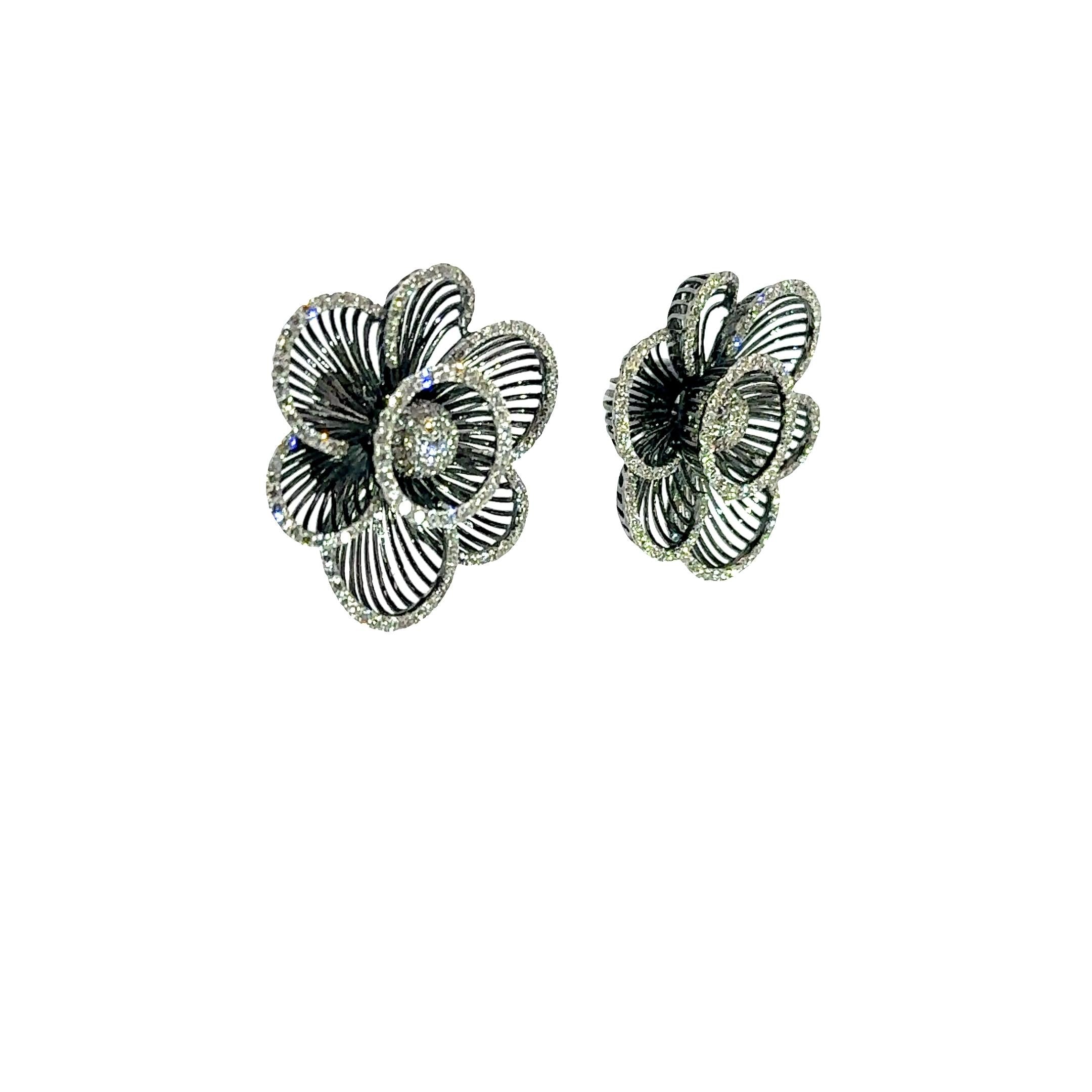Diamond 18k Gold Flower Earrings