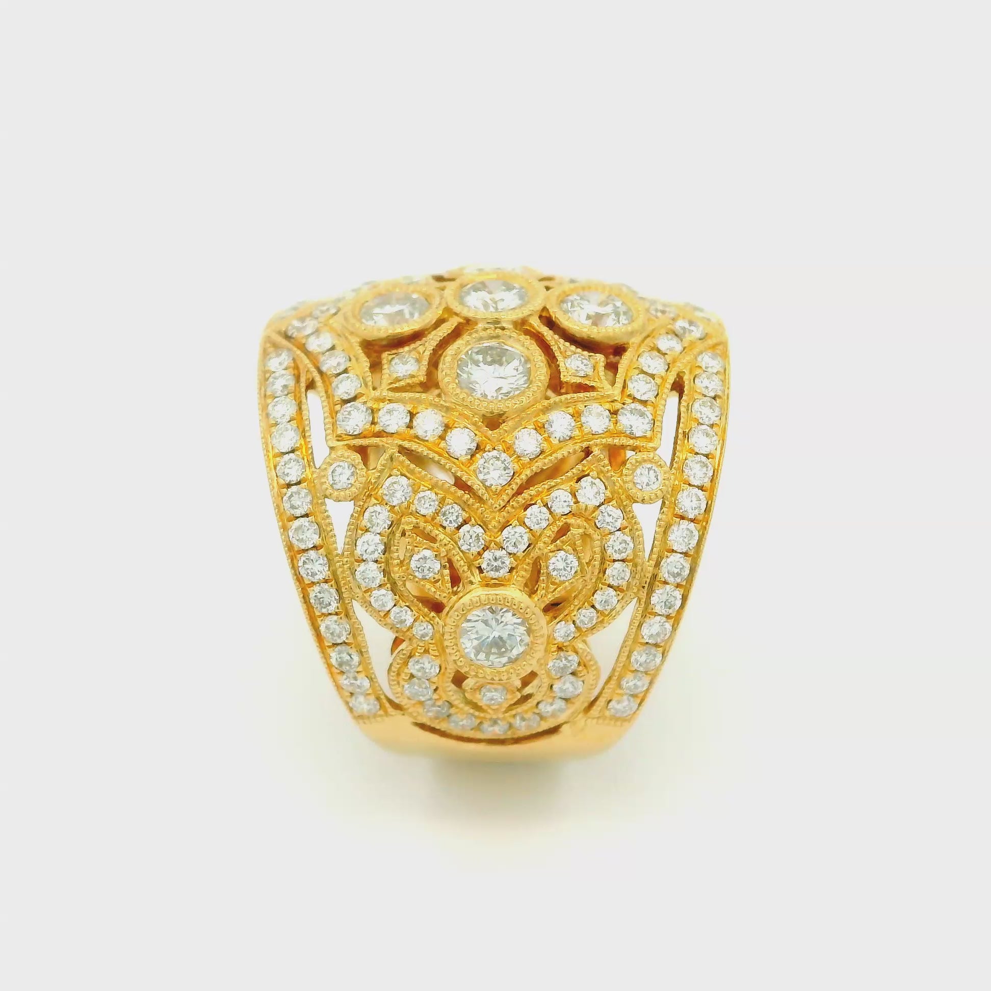 2.23 Carats Diamond Antique-Style 18K Yellow Gold Band Ring