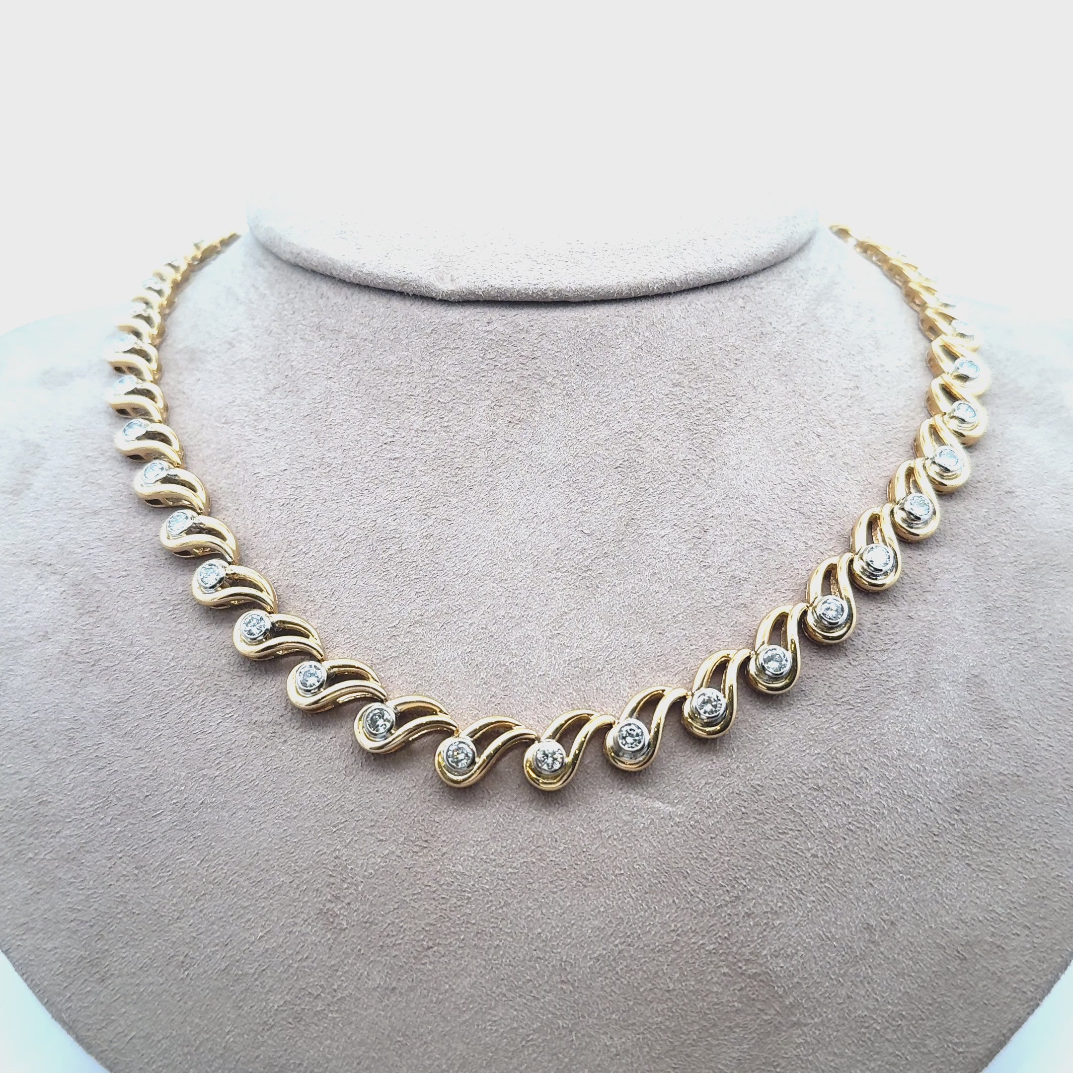 6.82 Carat Diamond 18k Yellow Gold Necklace