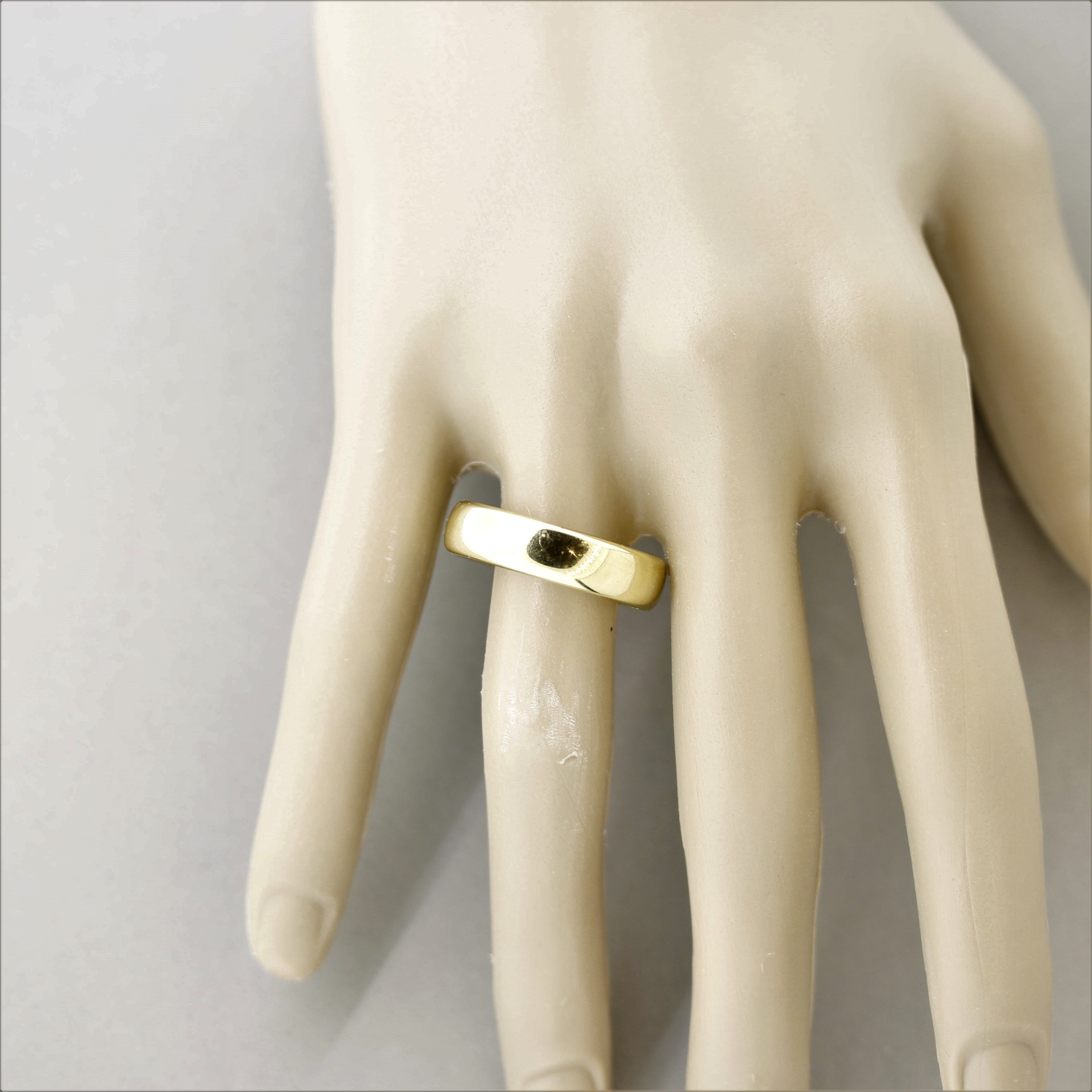 Tiffany & Co. Men’s Gold Wedding Ring Band
