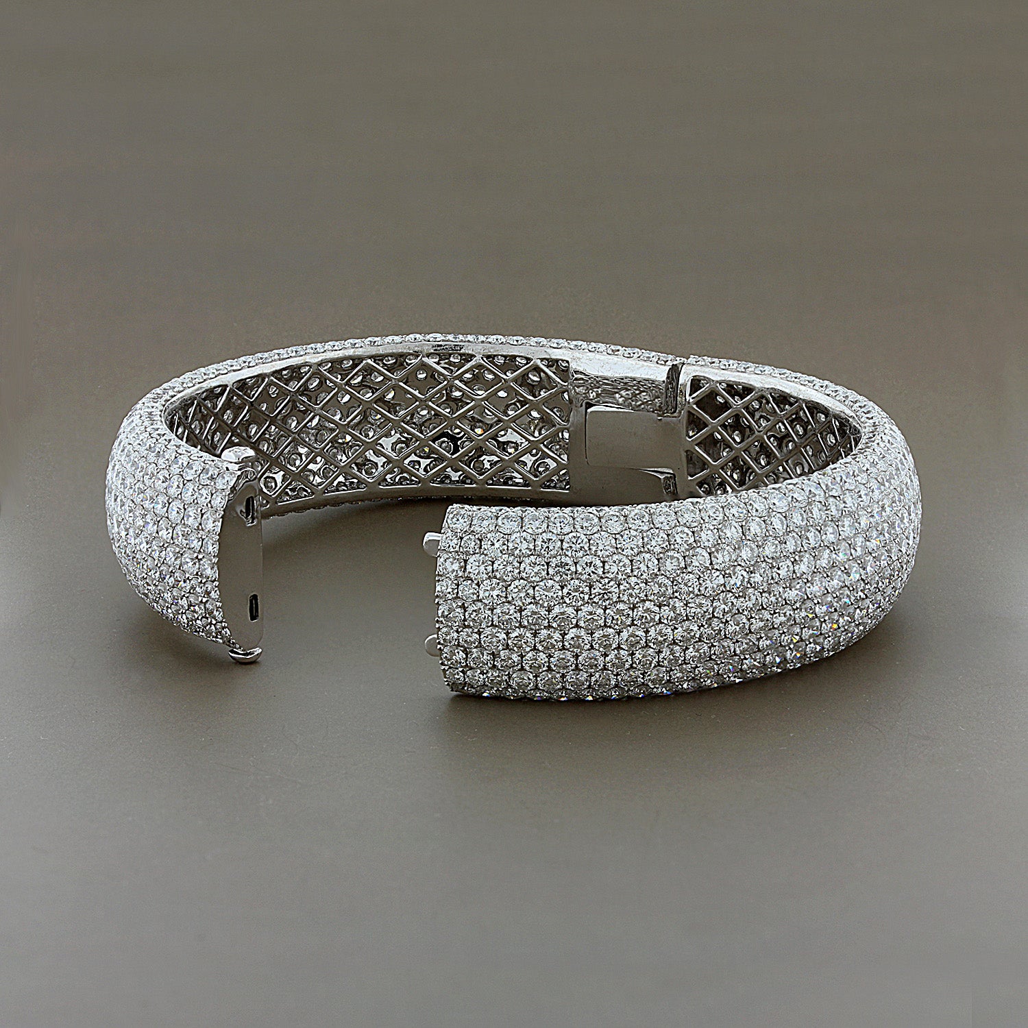 80 Carats Diamond Collection Gold Bracelet