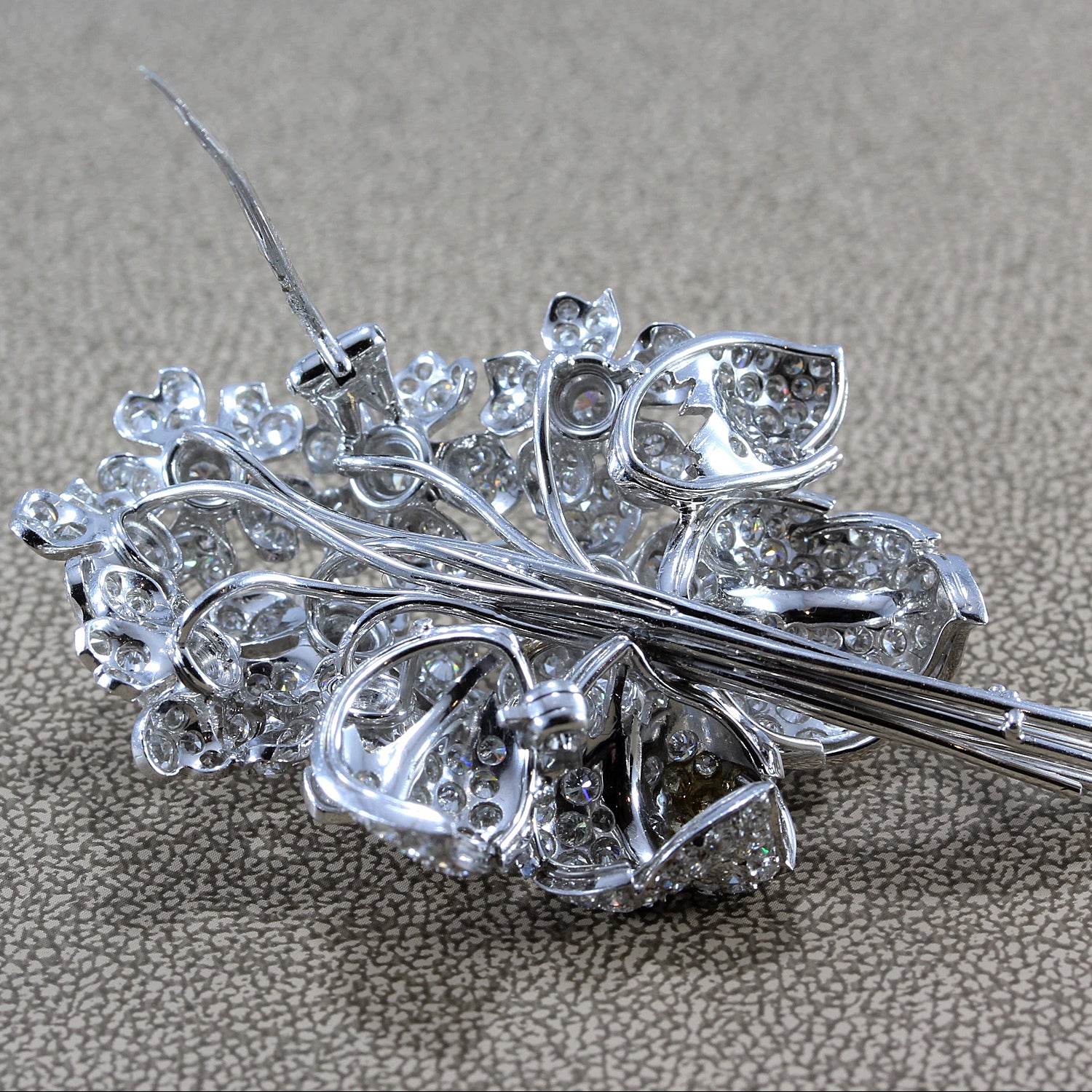 Diamond Gold Flower Bouquet Brooch