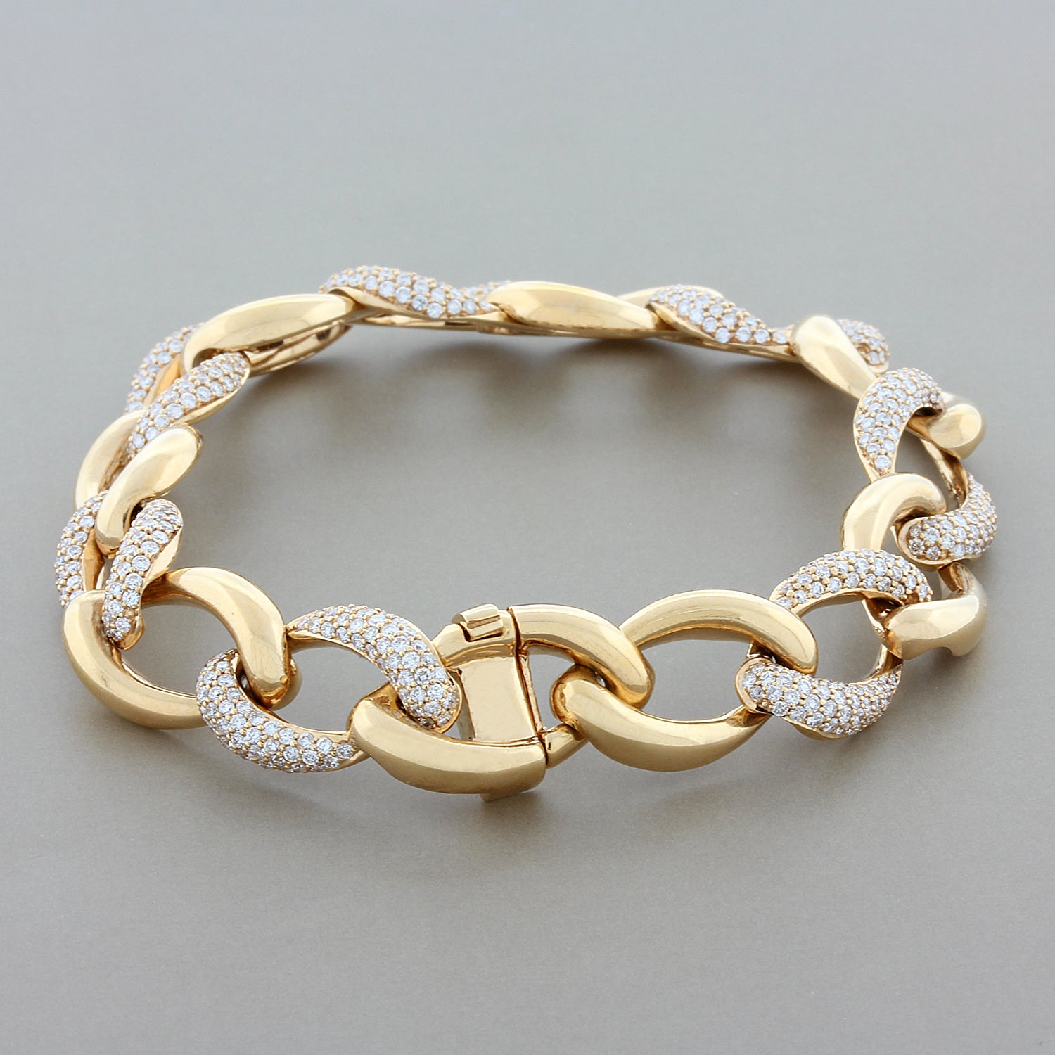 Diamond Pave Gold Chain Link Bracelet