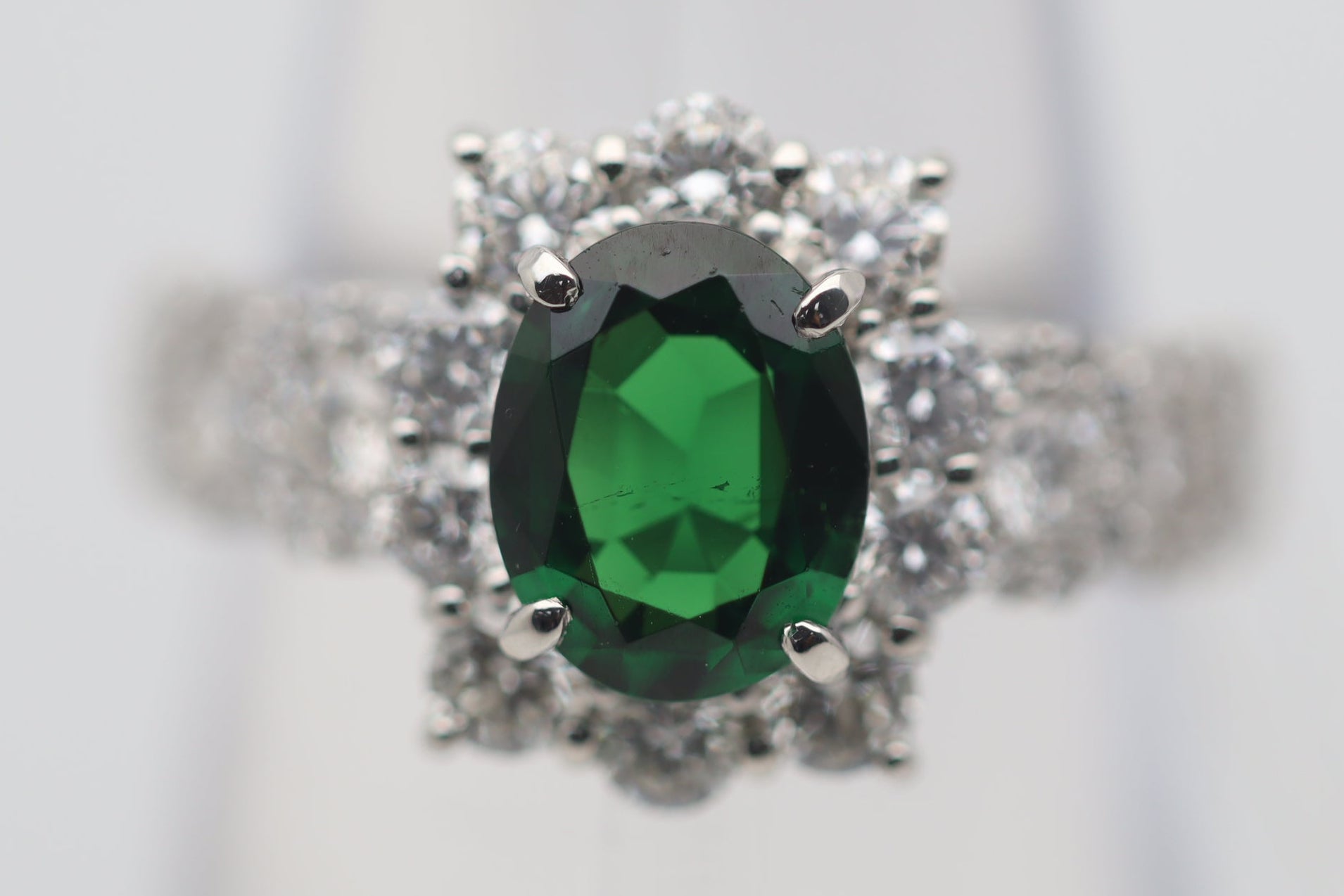 1.39 Carat Tsavorite Diamond Platinum Ring