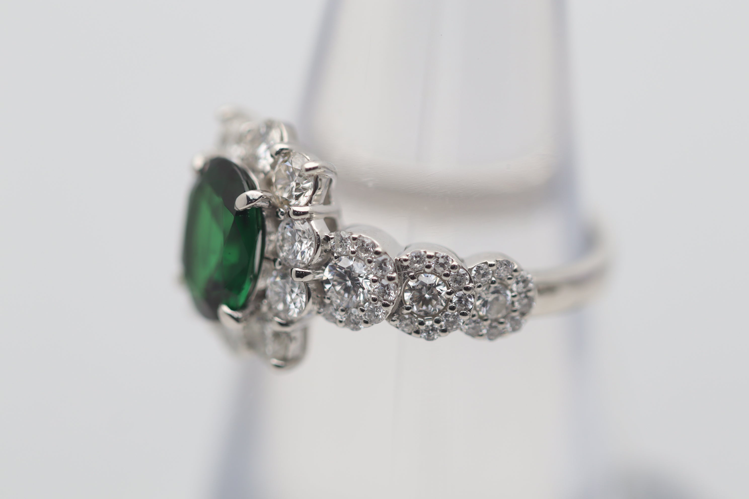 1.39 Carat Tsavorite Diamond Platinum Ring