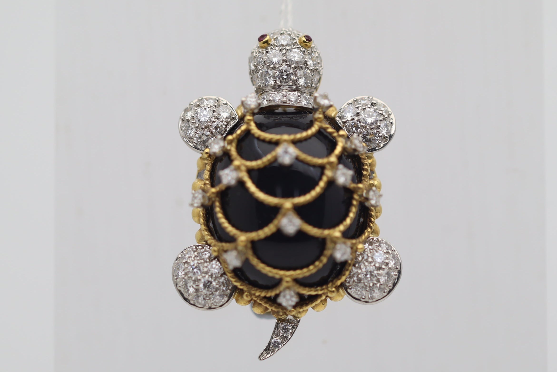 Diamond Onyx Gold & Platinum Sea-Turtle Pendant Brooch