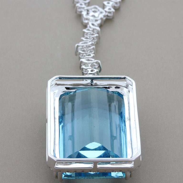 Magnificent Aquamarine Diamond Gold Necklace
