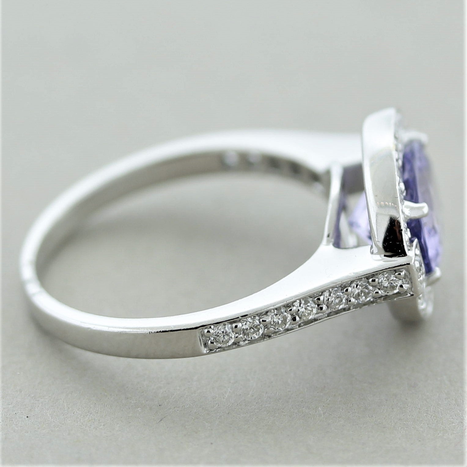 Violet Spinel Diamond Gold Ring