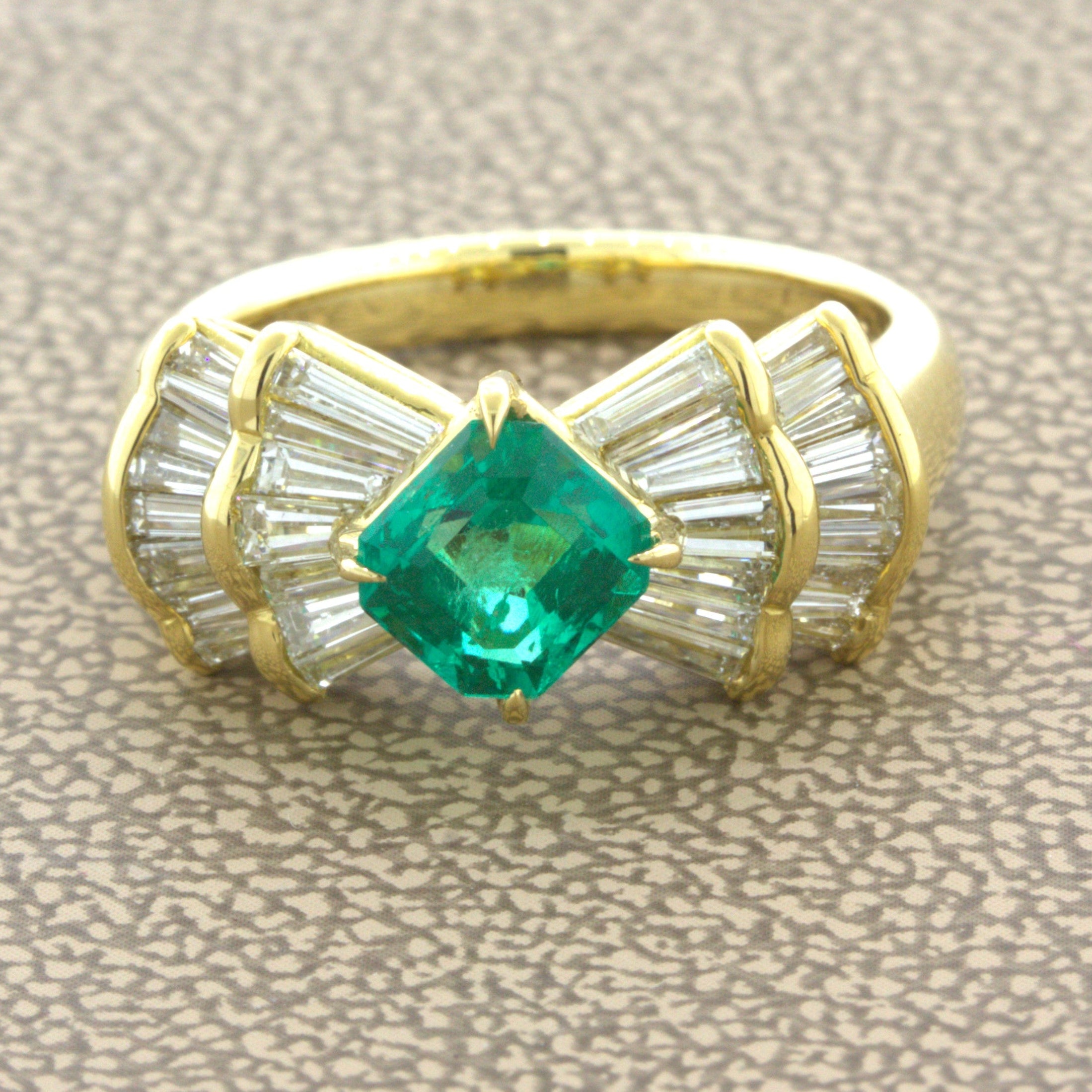 1.00 Carat Gem Emerald Diamond 18K Yellow Gold Ring
