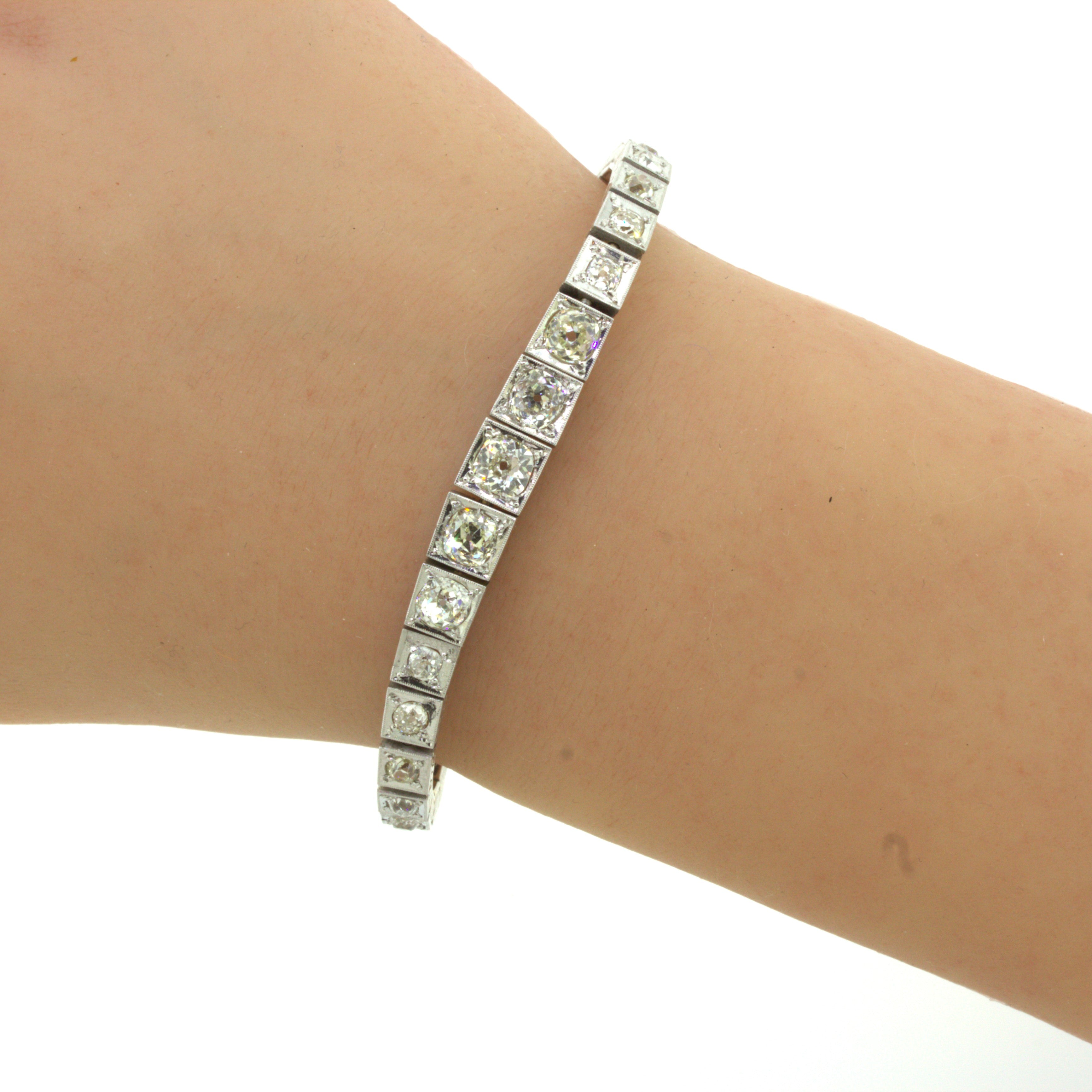 Art Deco Diamond Platinum Tennis Bracelet