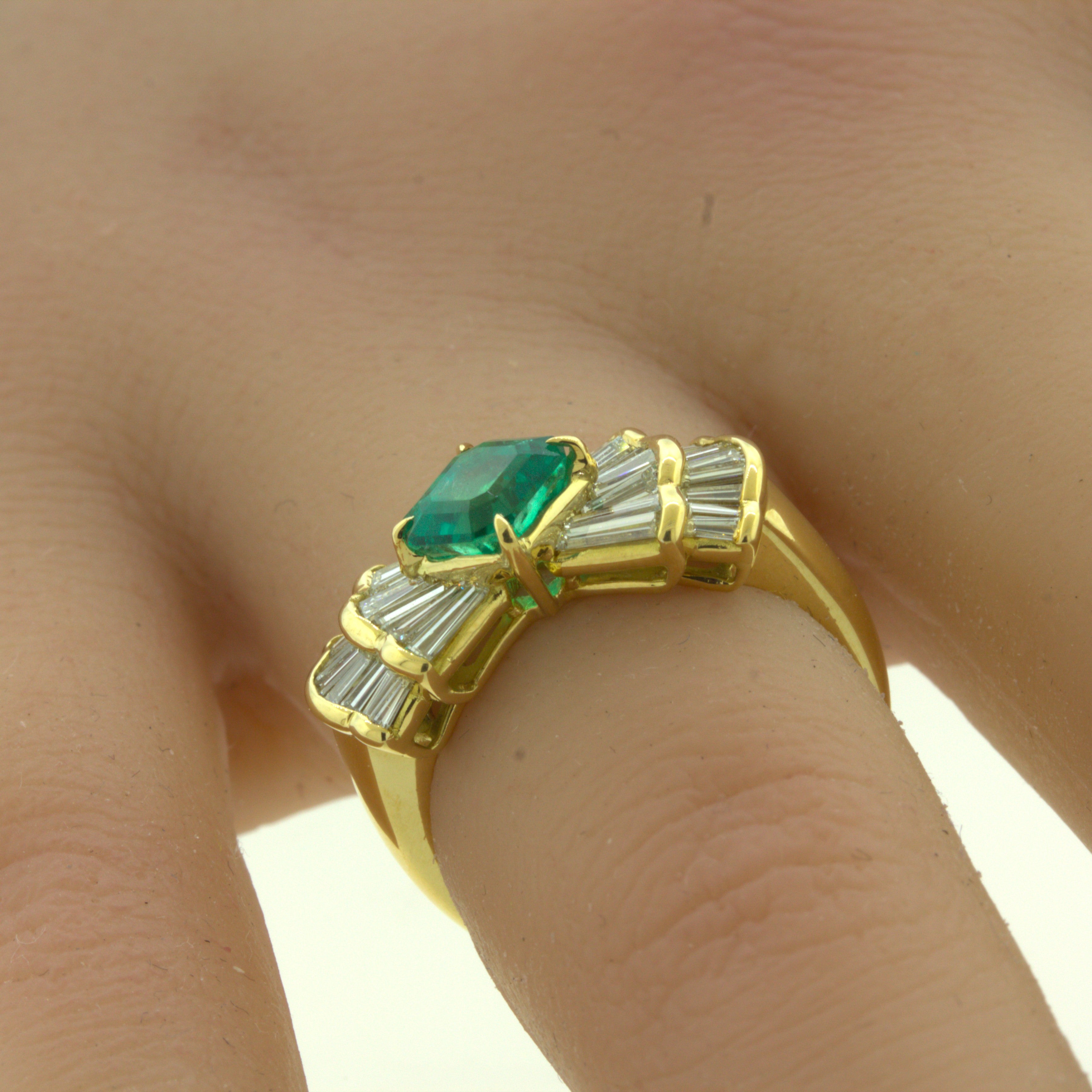 1.00 Carat Gem Emerald Diamond 18K Yellow Gold Ring