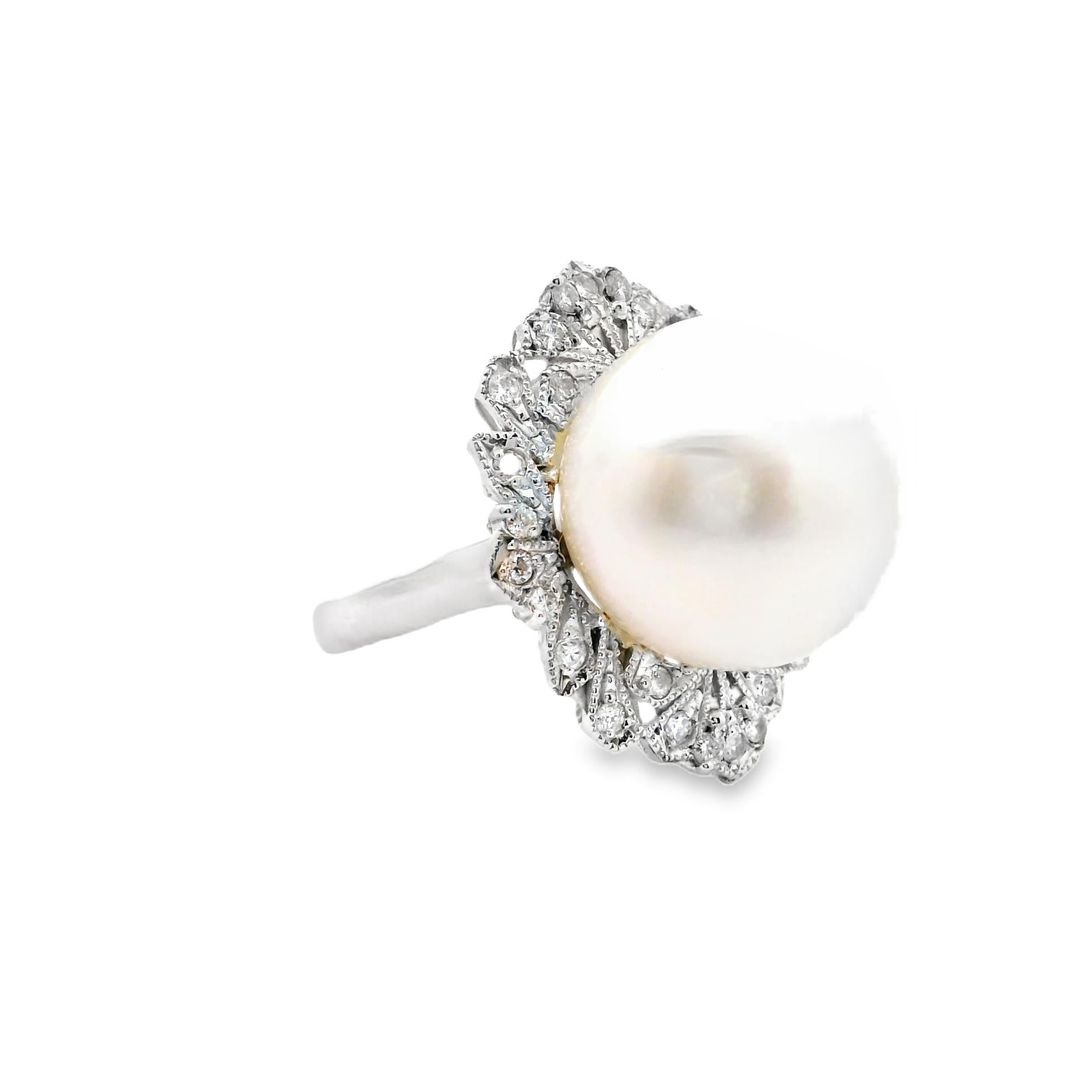 South Sea Pearl Diamond Antique Style 18k Gold Ring