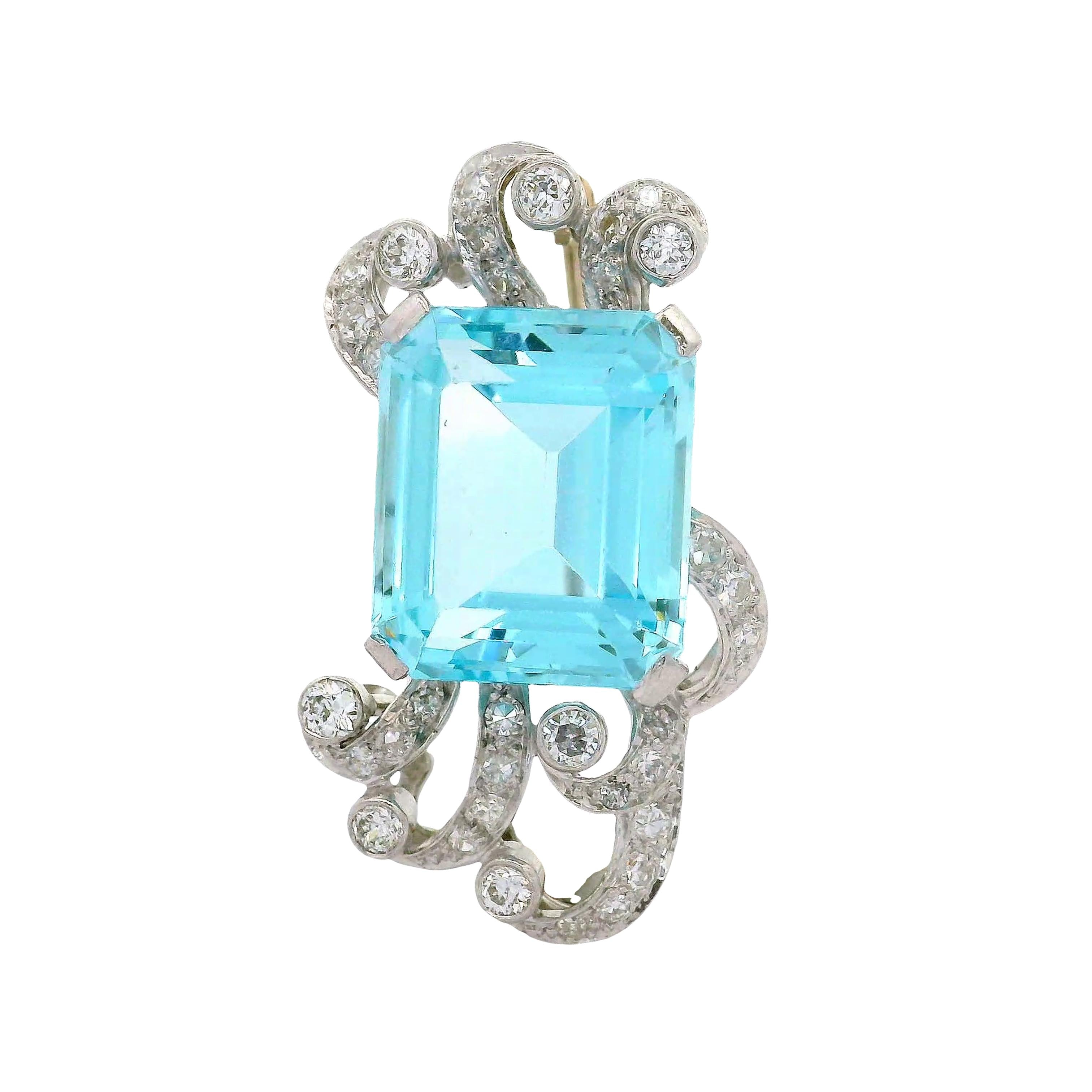 Retro 14.00 Carat Aquamarine Diamond Platinum 14K Gold Brooch