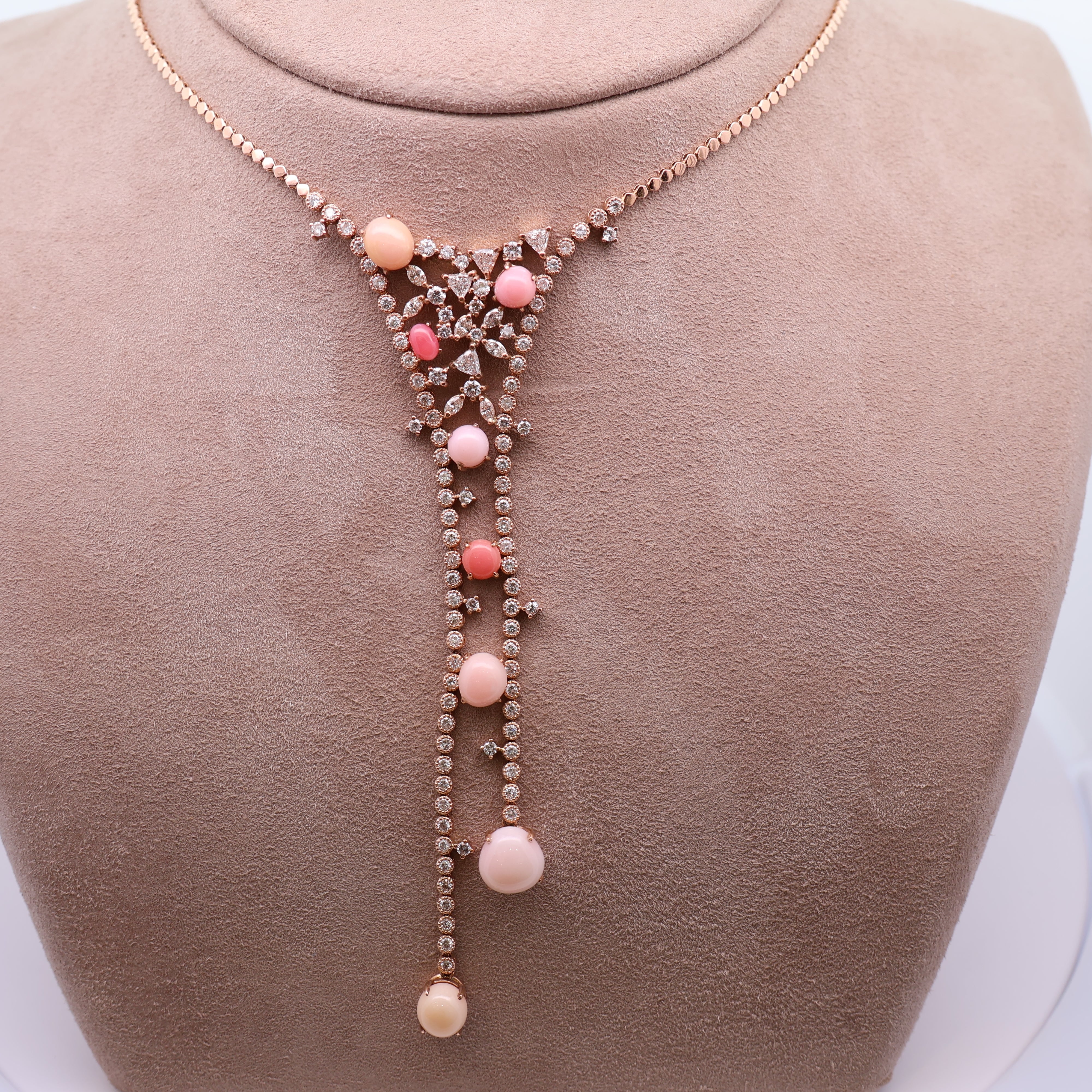 Conch Pearl Diamond Gold Necklace