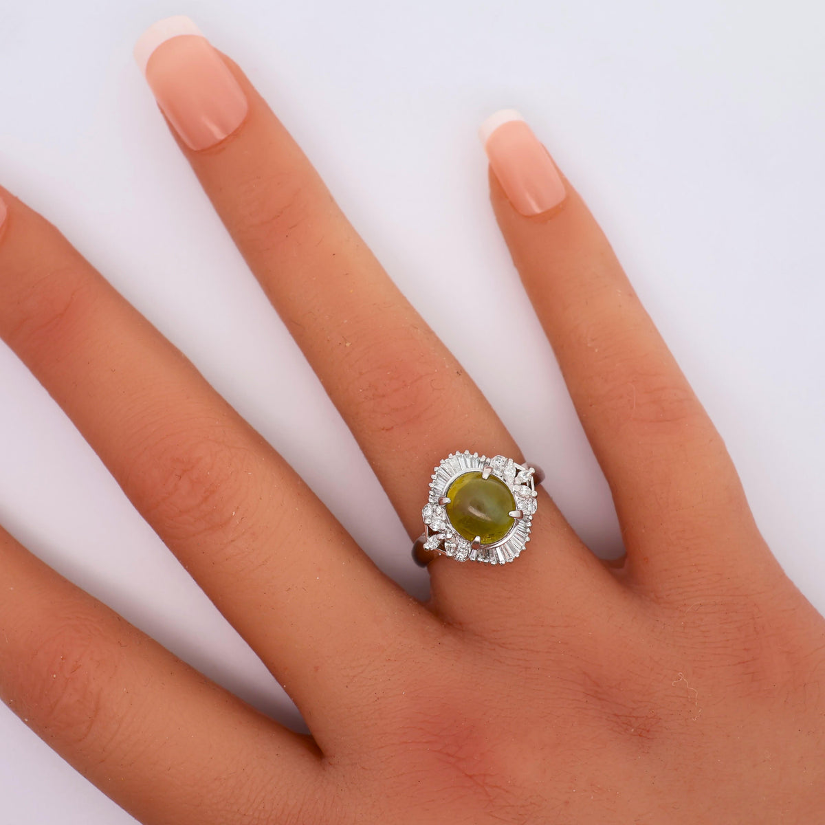 4.18 Carat Cats Eye Chrysoberyl Diamond Platinum Ring