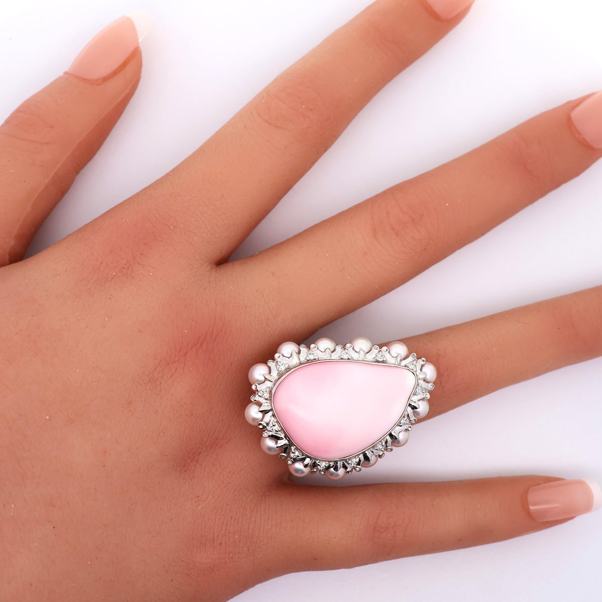 30.84 Carat Conch Pearl Akoya Pearls Diamond Platinum Ring, GIA Certified