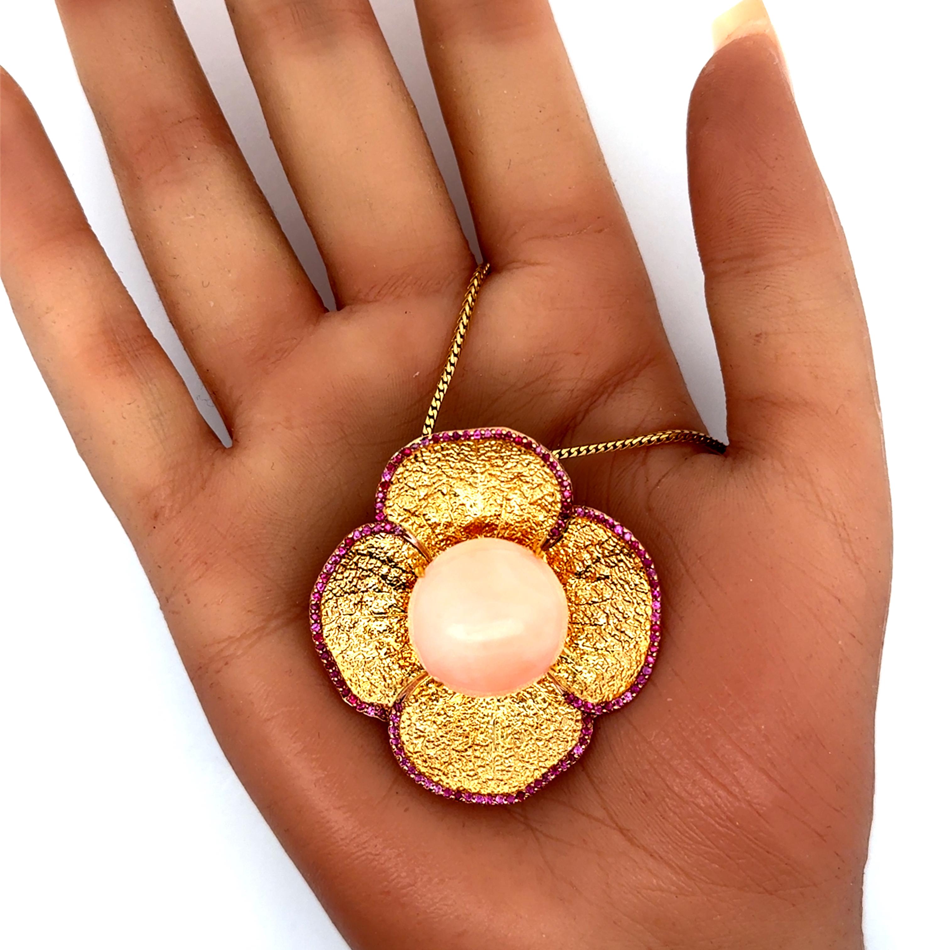 Angel Skin Coral Ruby 18k Yellow Gold Flower Pendant-Brooch