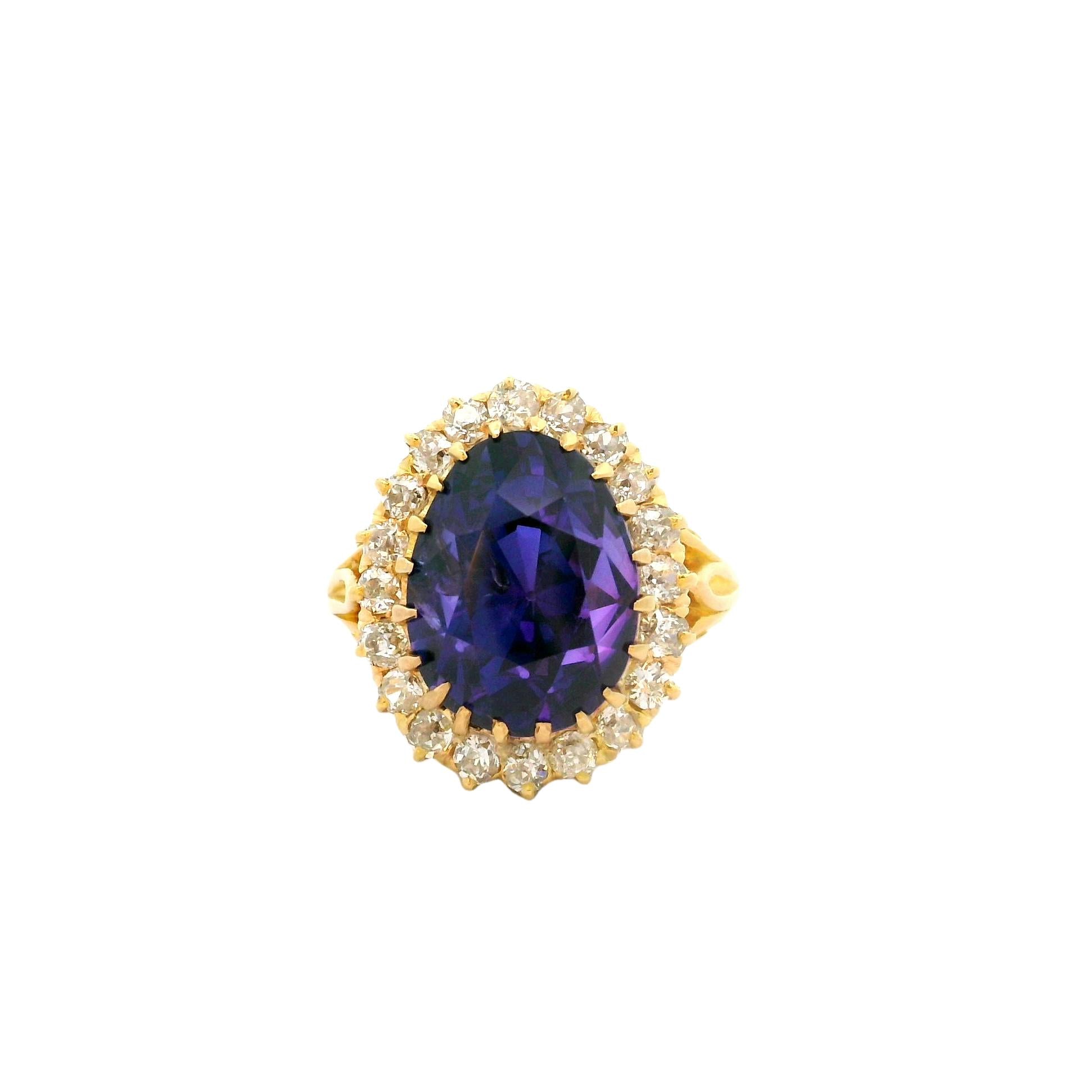 Exceptional Antique 13.86 Carat Color-Change Sapphire Diamond 18k Yellow Gold Ri