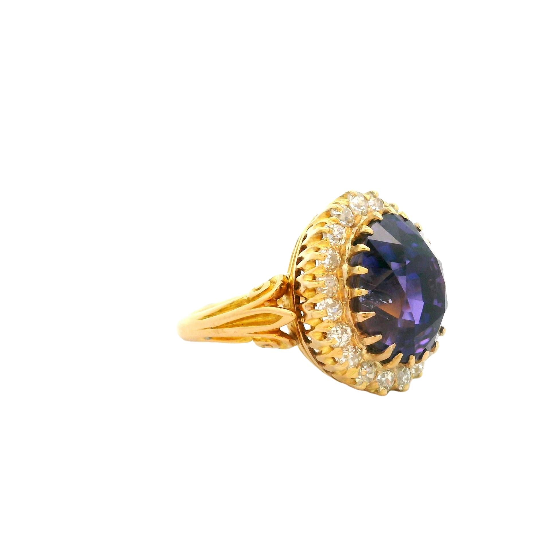 Exceptional Antique 13.86 Carat Color-Change Sapphire Diamond 18k Yellow Gold Ri