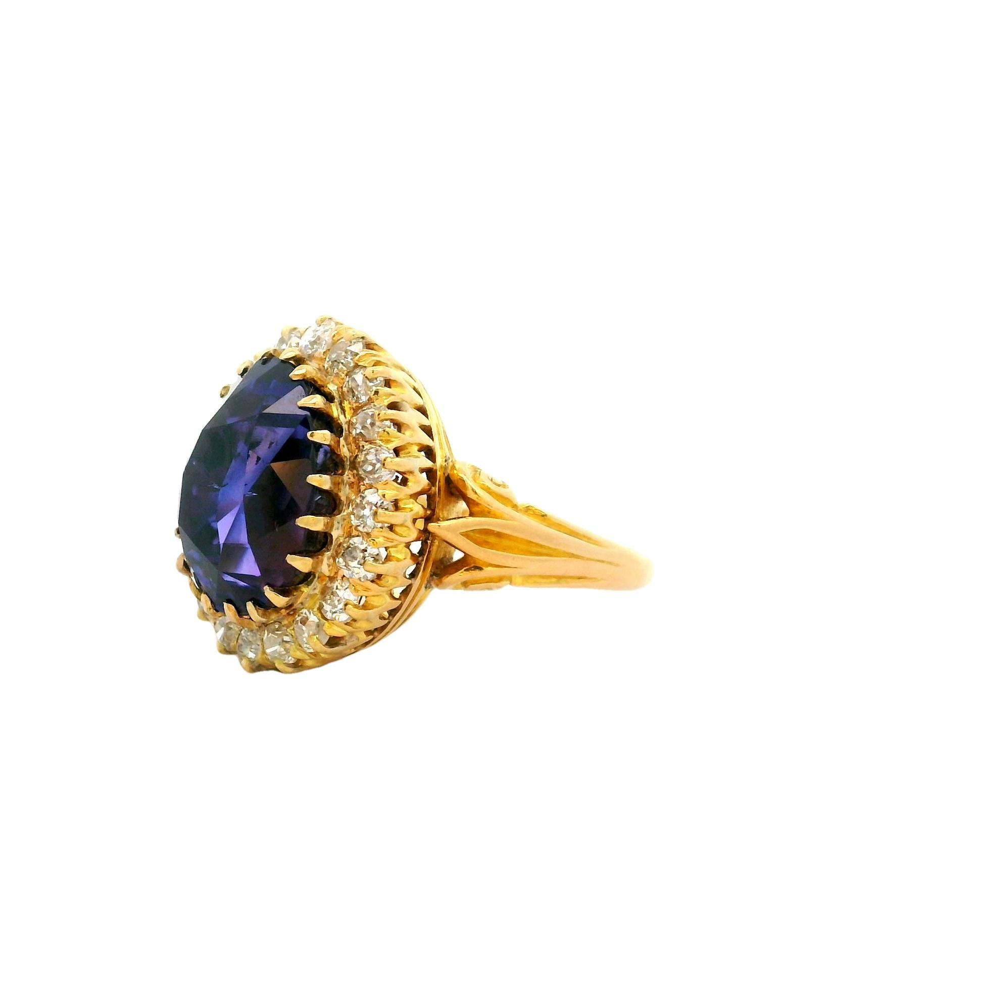 Exceptional Antique 13.86 Carat Color-Change Sapphire Diamond 18k Yellow Gold Ri