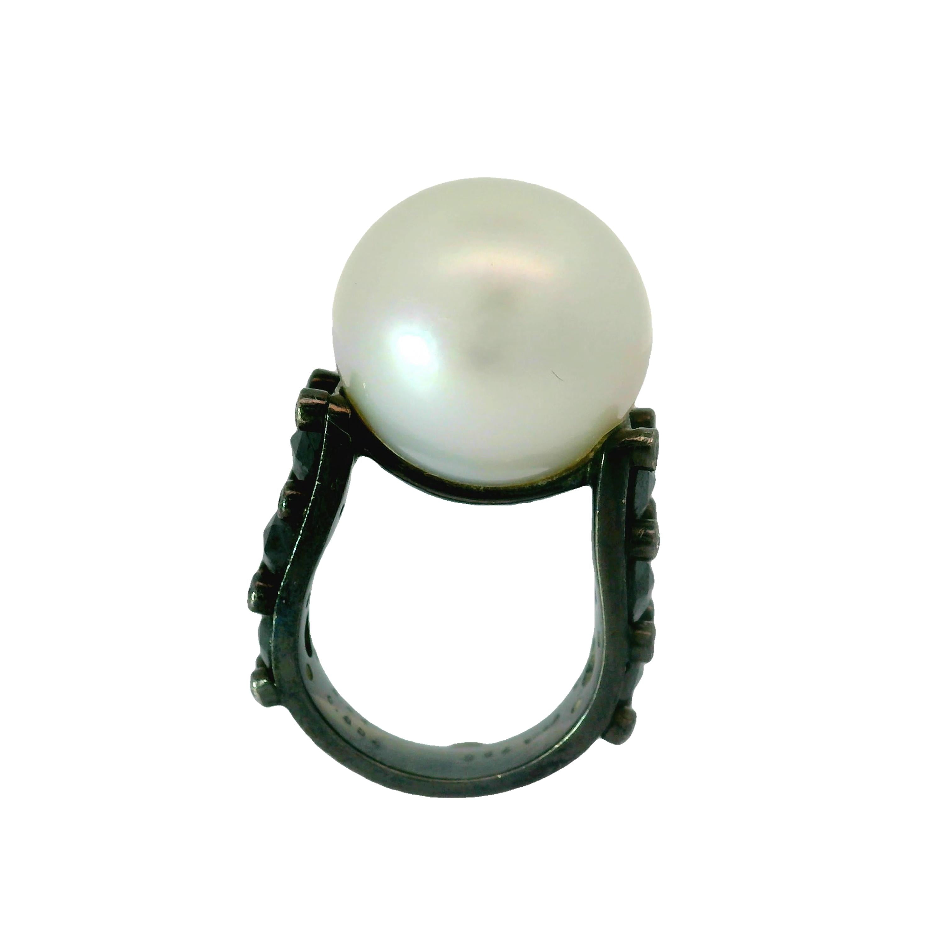 17.5mm South Sea Pearl Black & White Diamond 18k Gold Ring