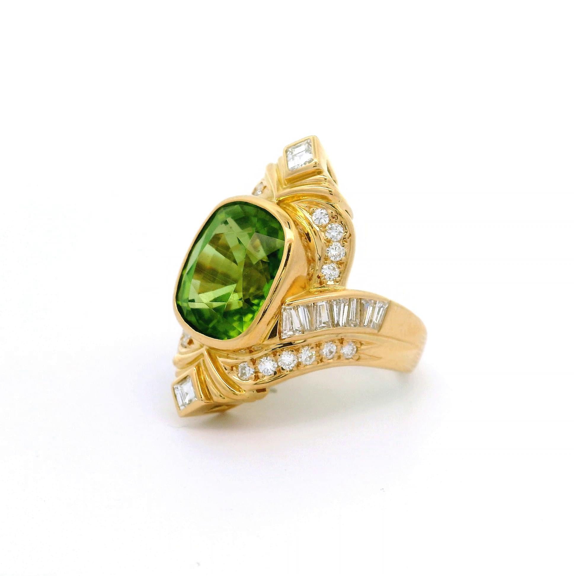 Peridot Diamond 18k Yellow Gold Ring