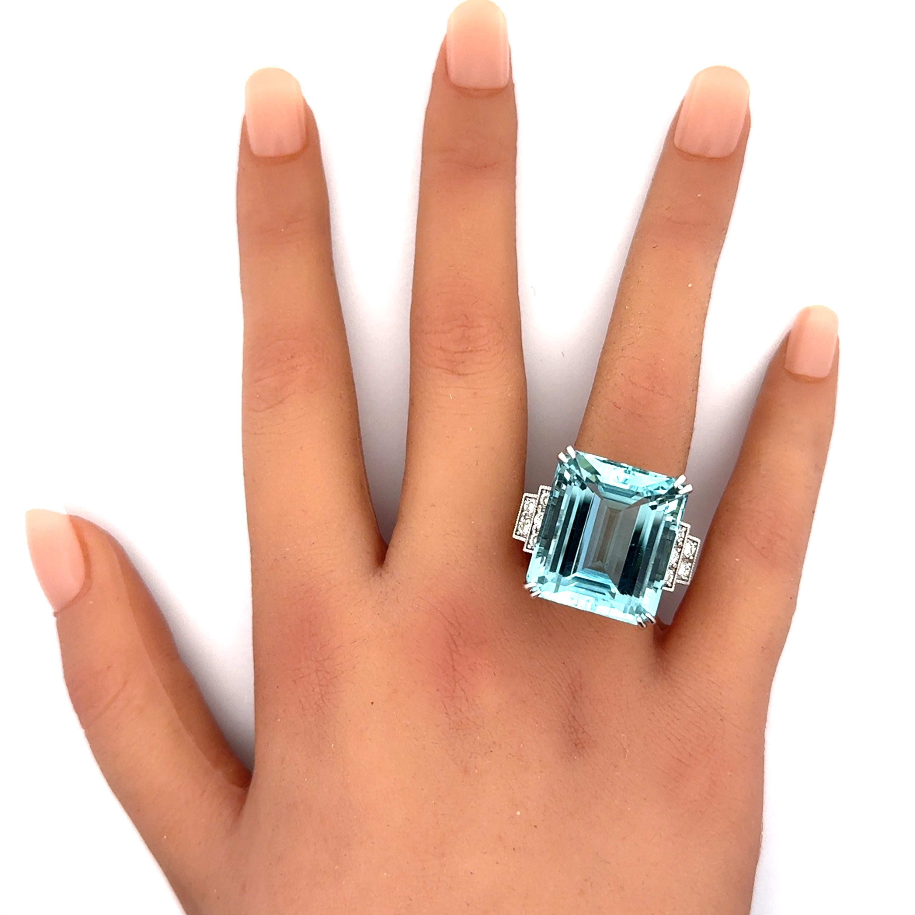 34.26 Carat Aquamarine Diamond 18k White Gold Ring
