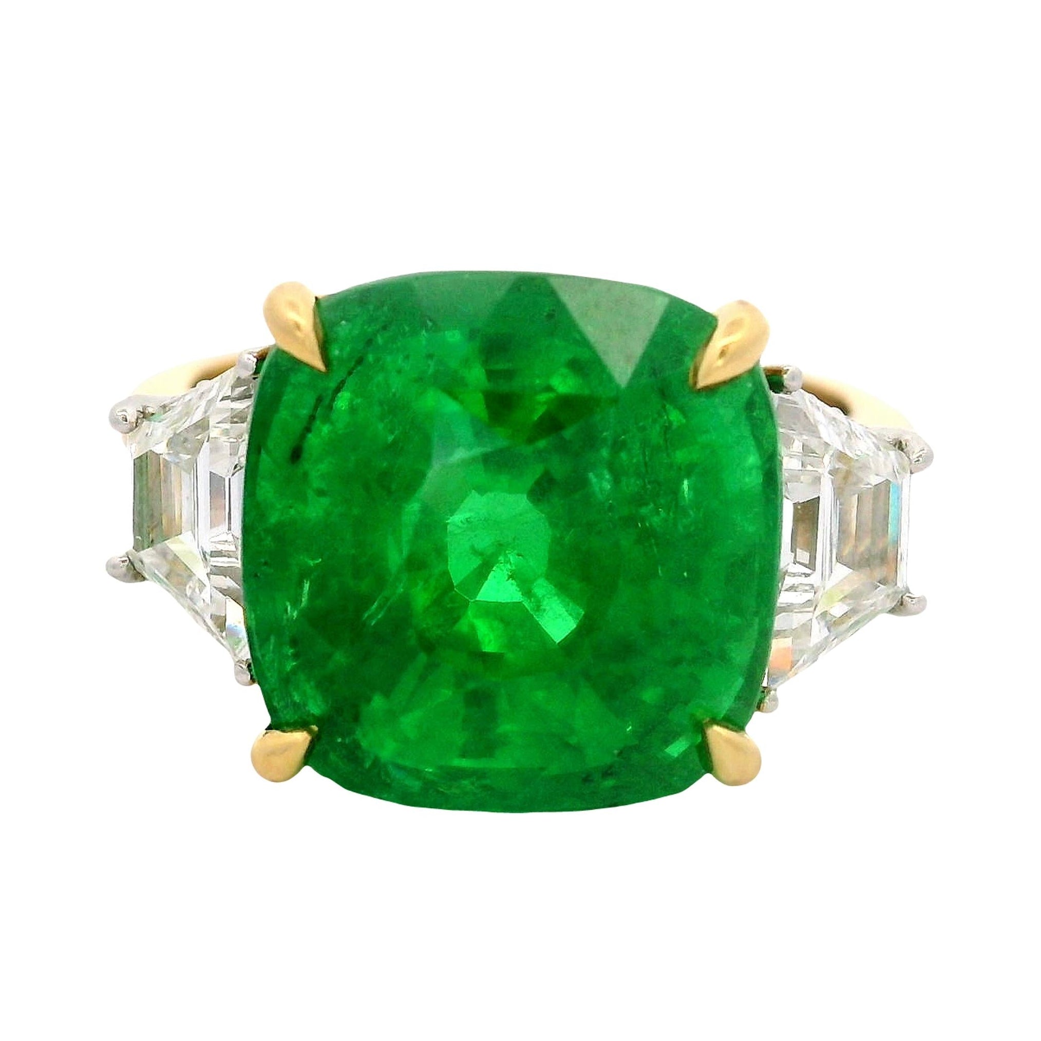 Exceptional 12.55 Carat Tsavorite Garnet Diamond Gold Ring