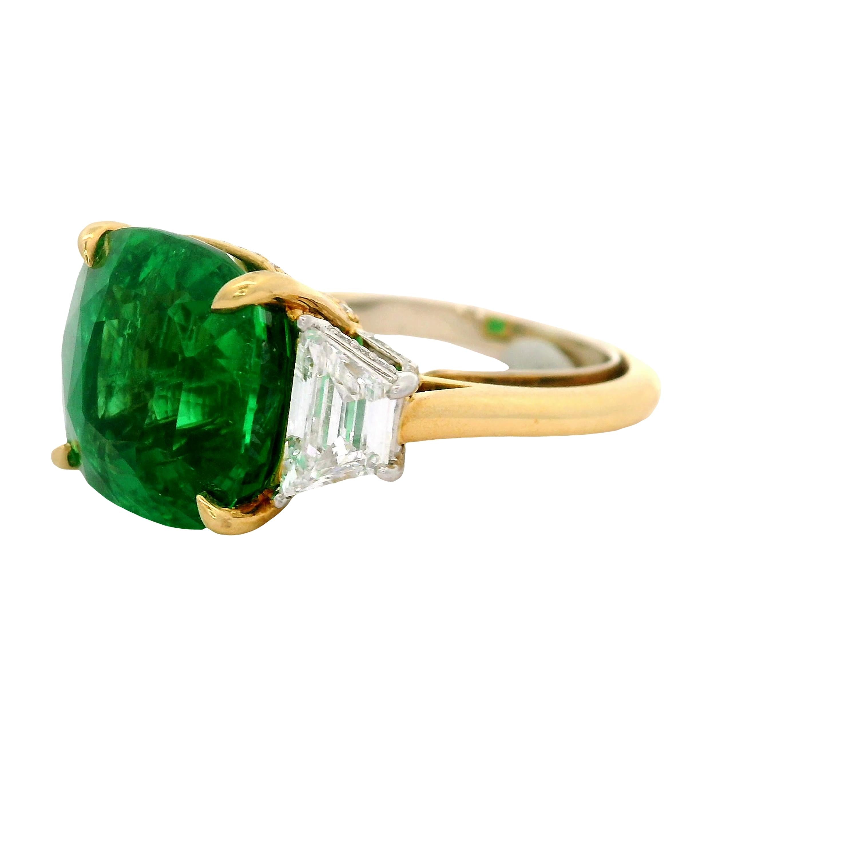 Exceptional 12.55 Carat Tsavorite Garnet Diamond Gold Ring