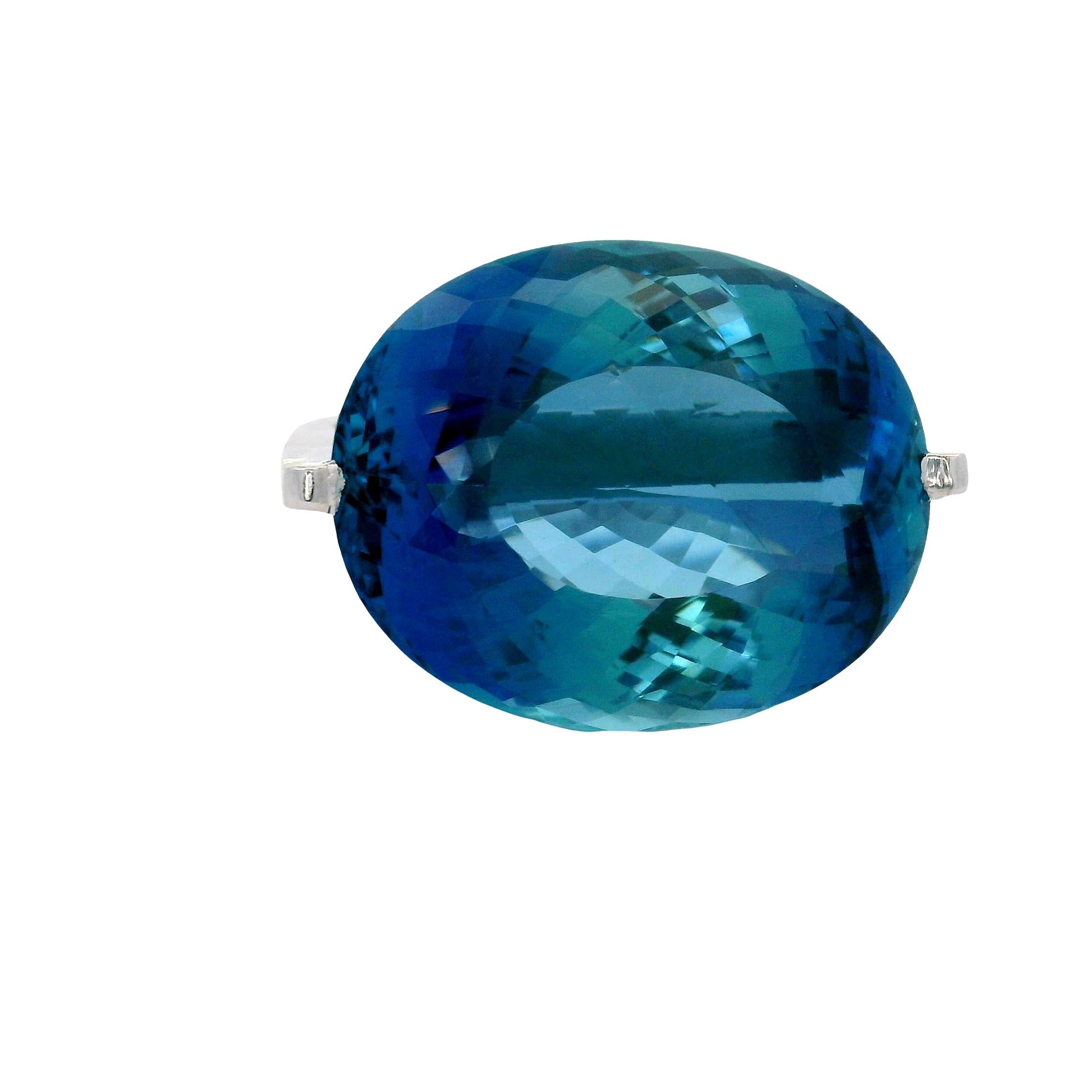 Superb 27.20 Carat Aquamarine 18k White Gold Solitaire Ring