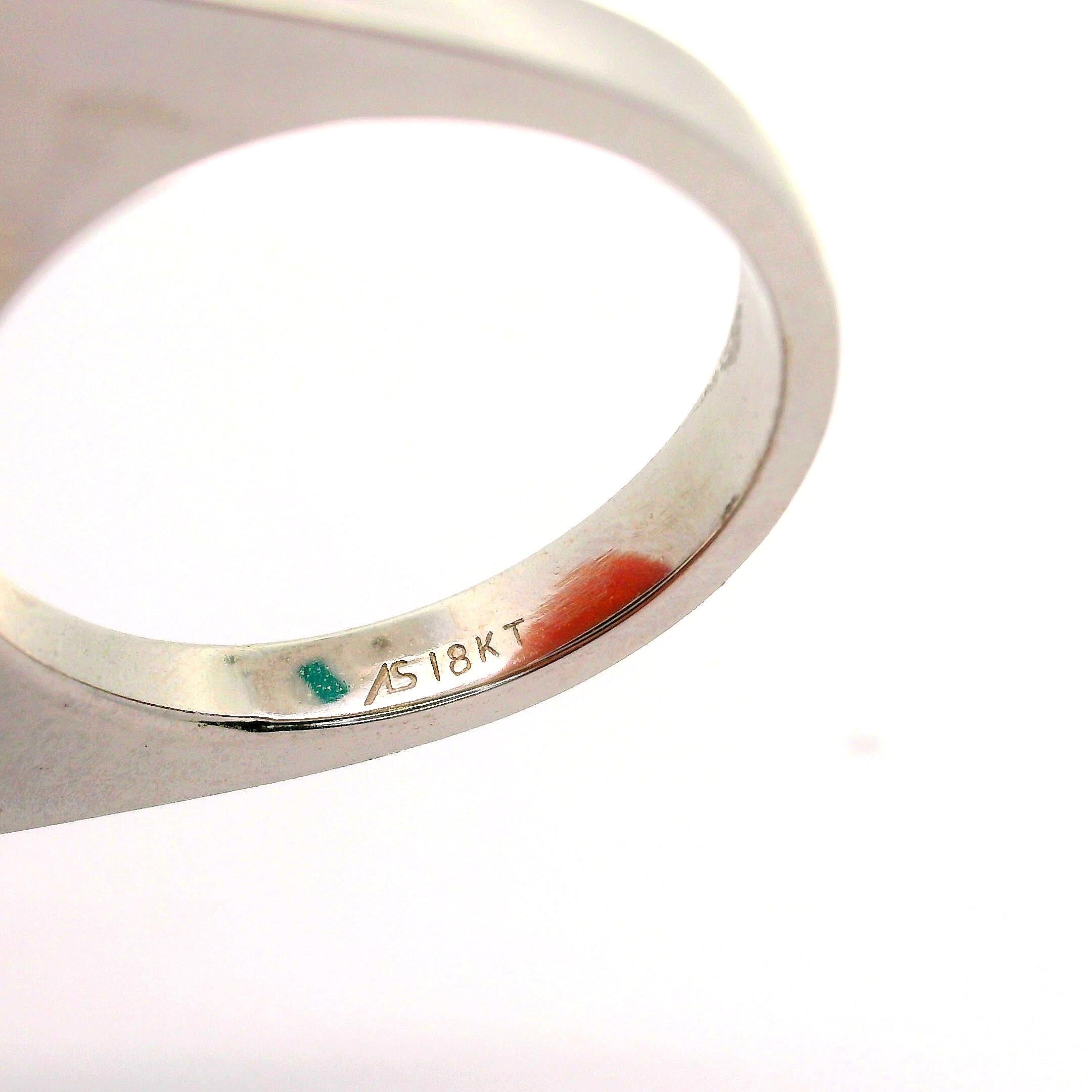 Superb 27.20 Carat Aquamarine 18k White Gold Solitaire Ring