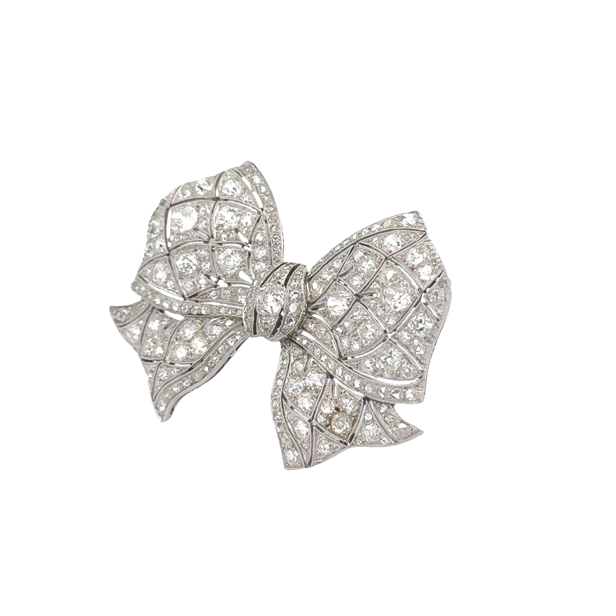 Antique Art-Deco Diamond Old-cut Platinum Bow Brooch