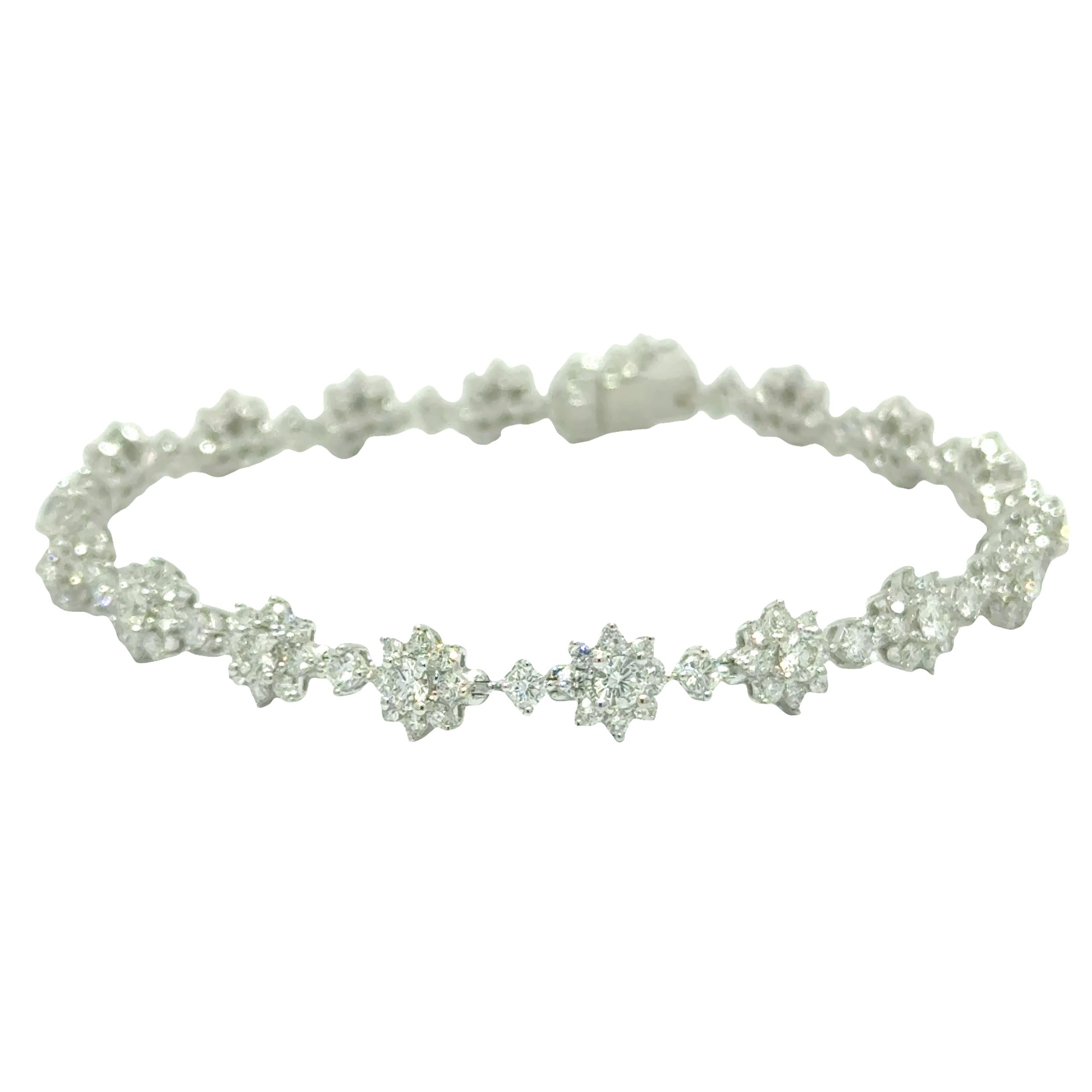 Diamond 18K White Gold Star-Halo Tennis Bracelet