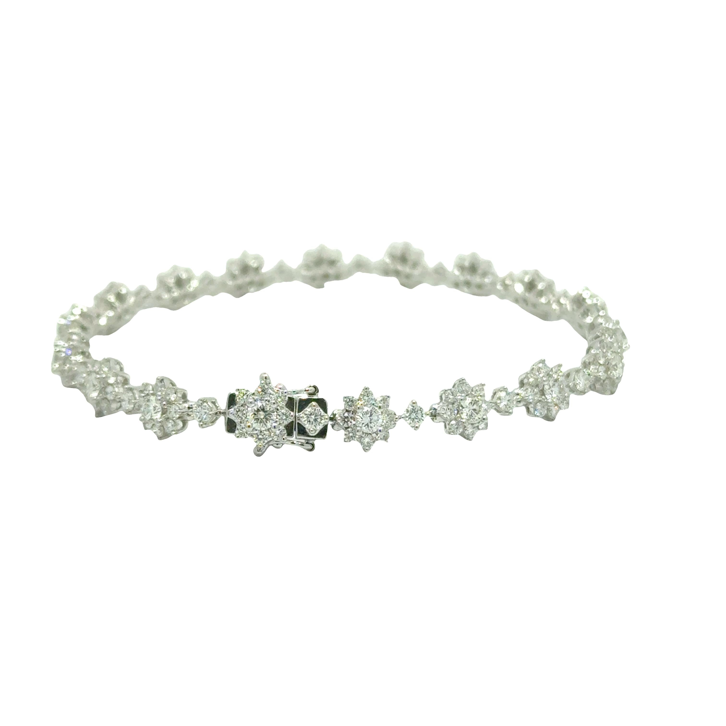 Diamond 18K White Gold Star-Halo Tennis Bracelet
