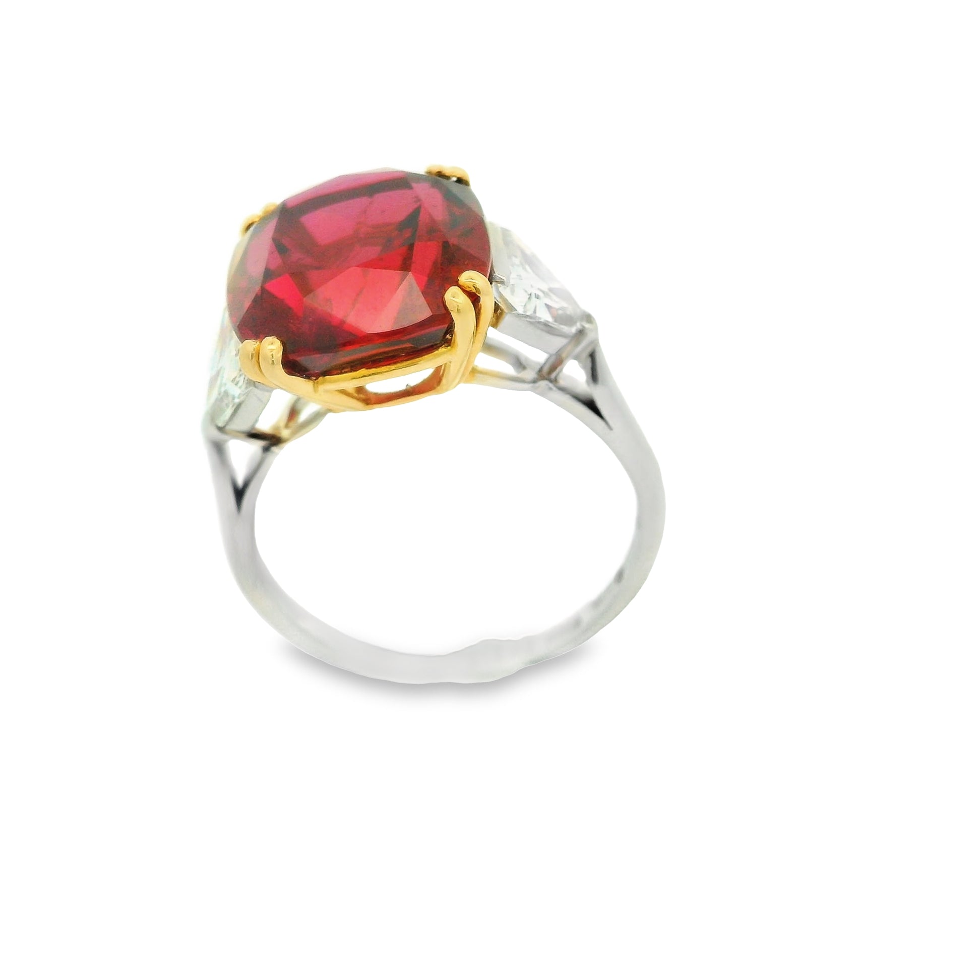 Magnificent Bvlgari 8.23 Carat Ruby Diamond Platinum & 18k Yellow Gold Ring, AGL