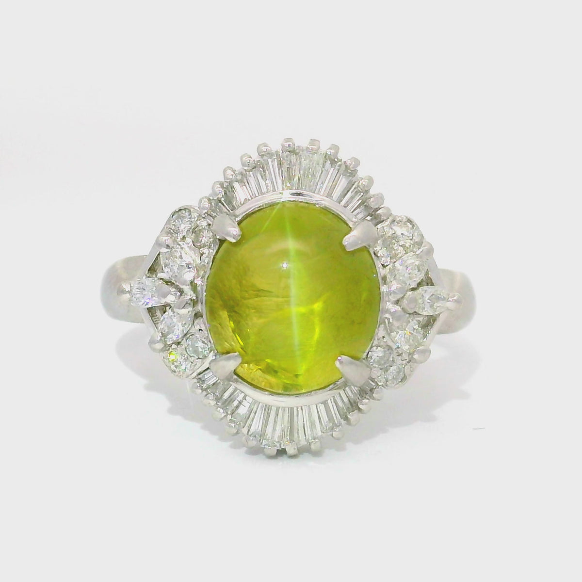 4.18 Carat Cats Eye Chrysoberyl Diamond Platinum Ring
