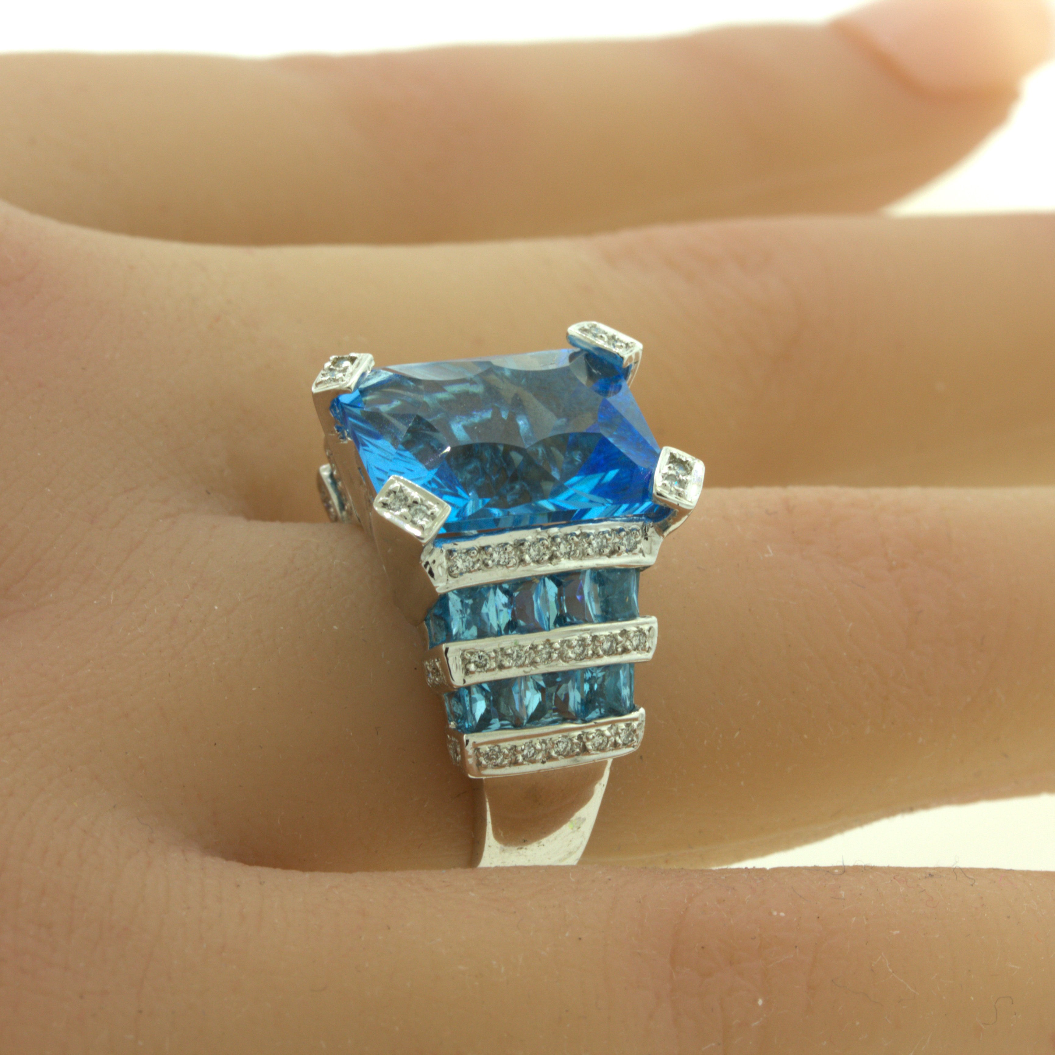 Bellarri Blue Topaz Diamond 18K White Gold Ring